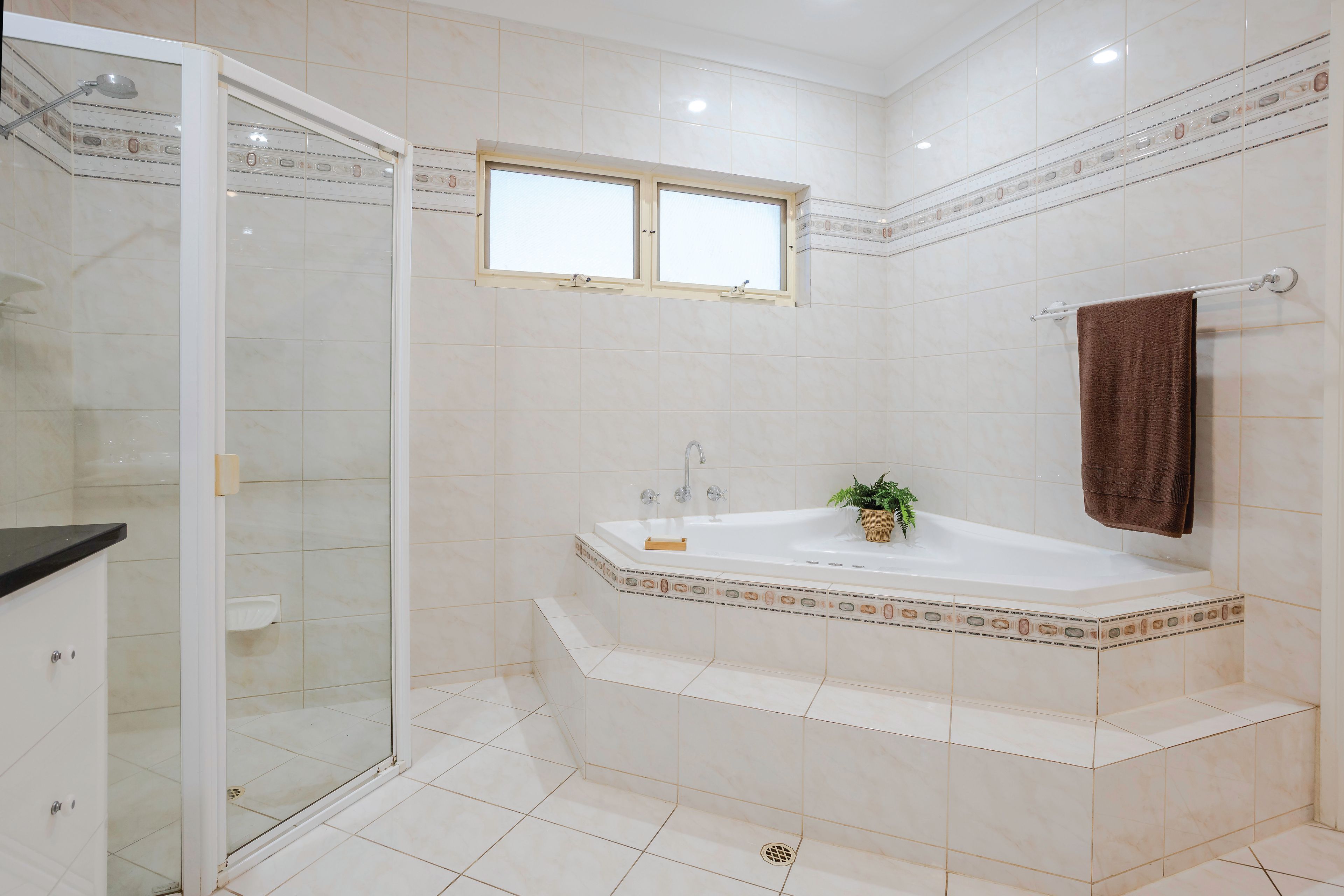 1 Cassia Crescent — photo 24 of 30