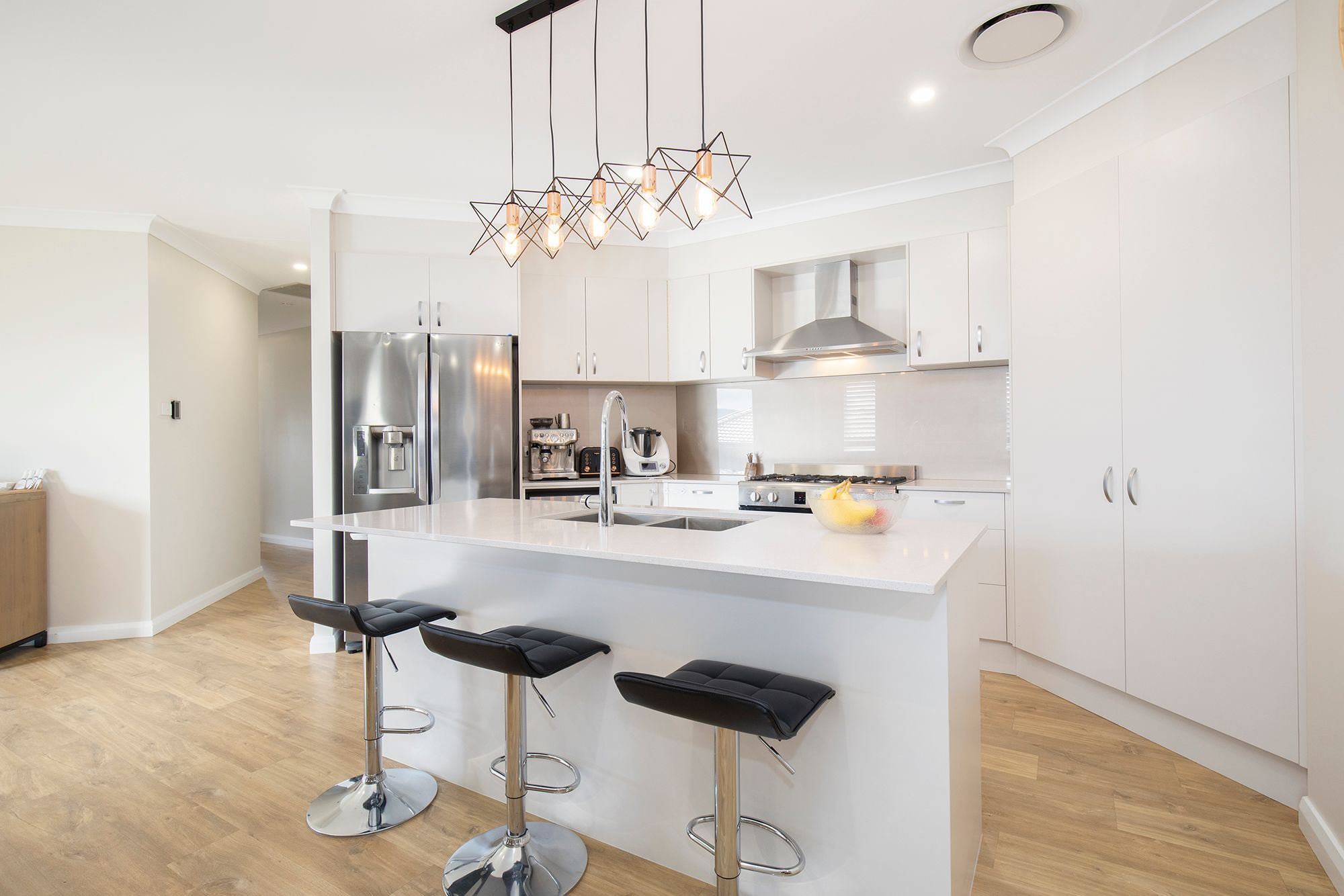 12 Armour Drive, Cameron Park, NSW 2285