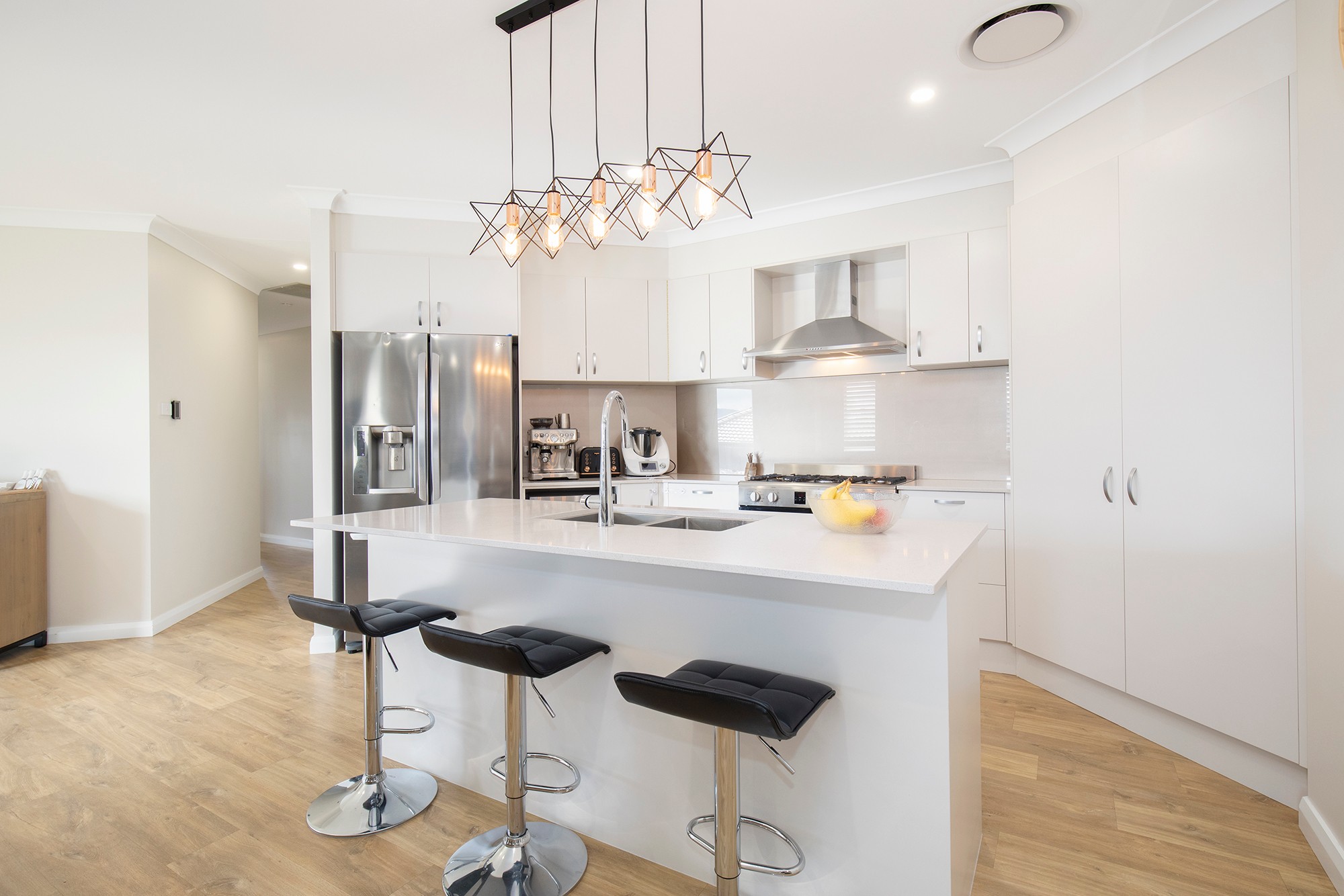 12 Armour Drive, Cameron Park, NSW 2285