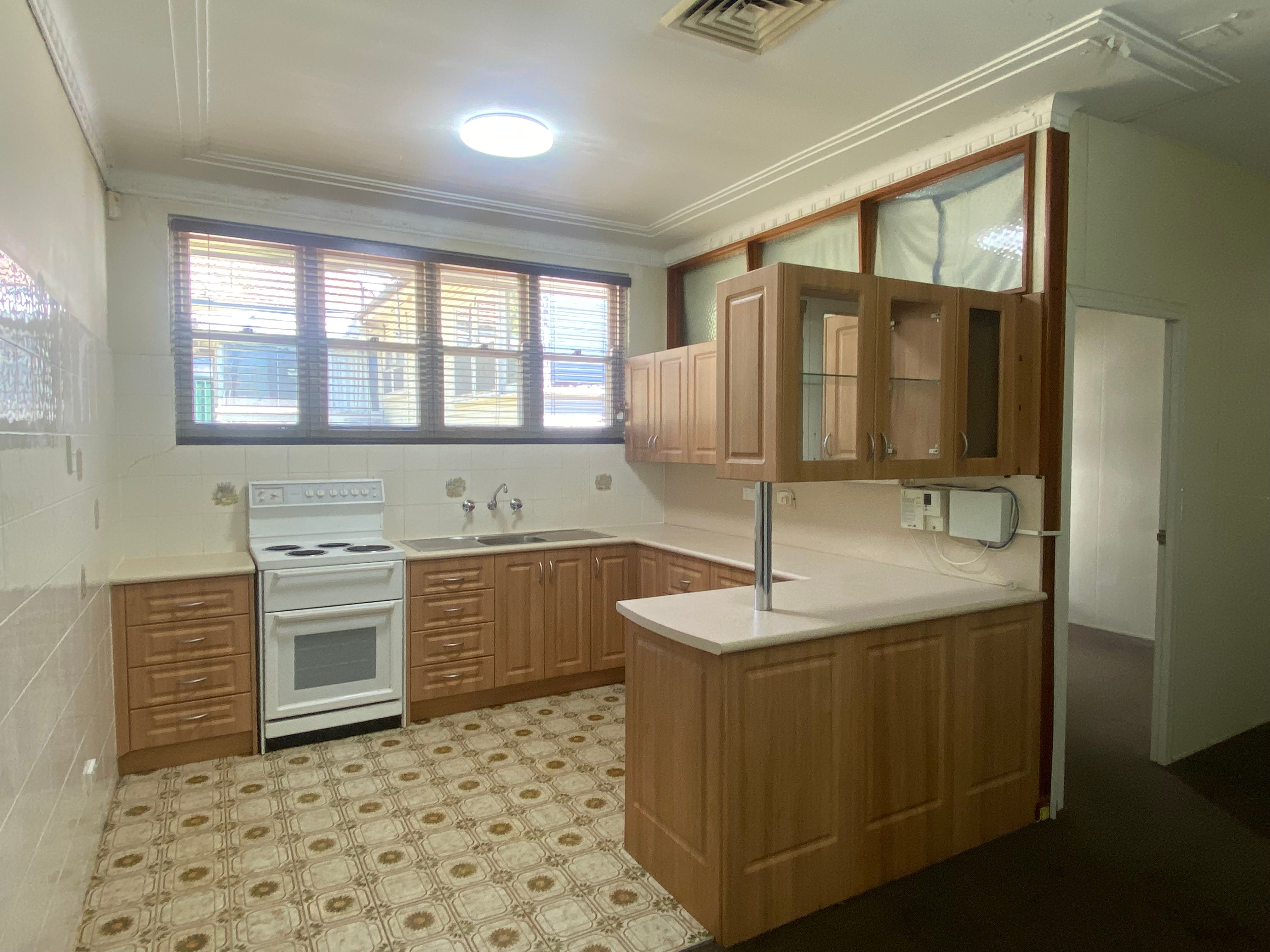 118 Lindesay Street, Campbelltown, NSW 2560