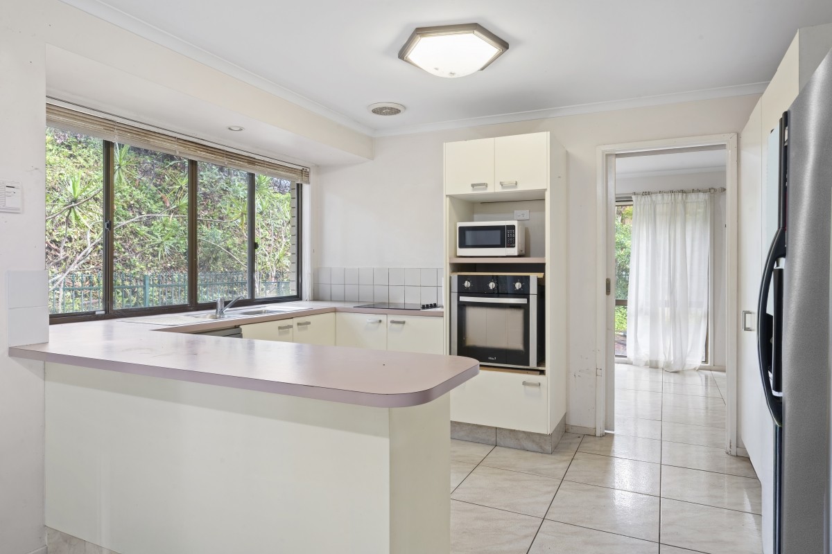 31 Ryfield Road, Carrara, QLD 4211