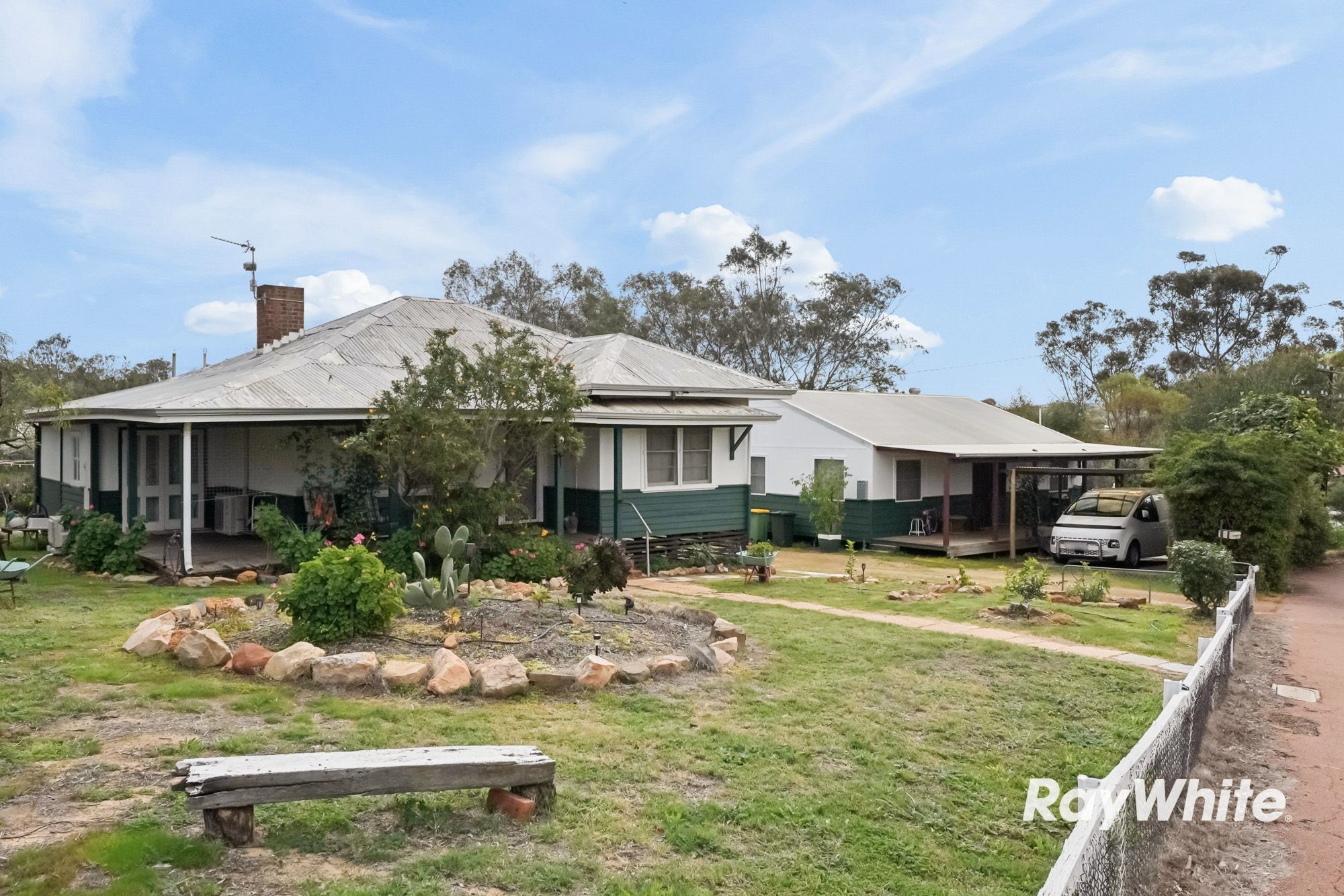 2 Duke Street, Toodyay, WA 6566