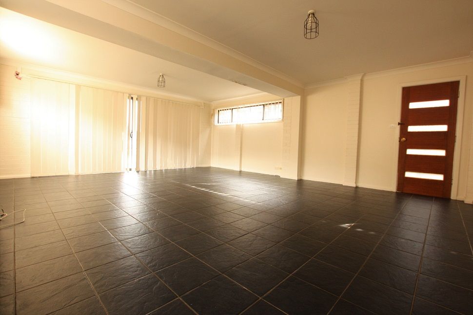 16 Leicester Street, Leumeah, NSW 2560
