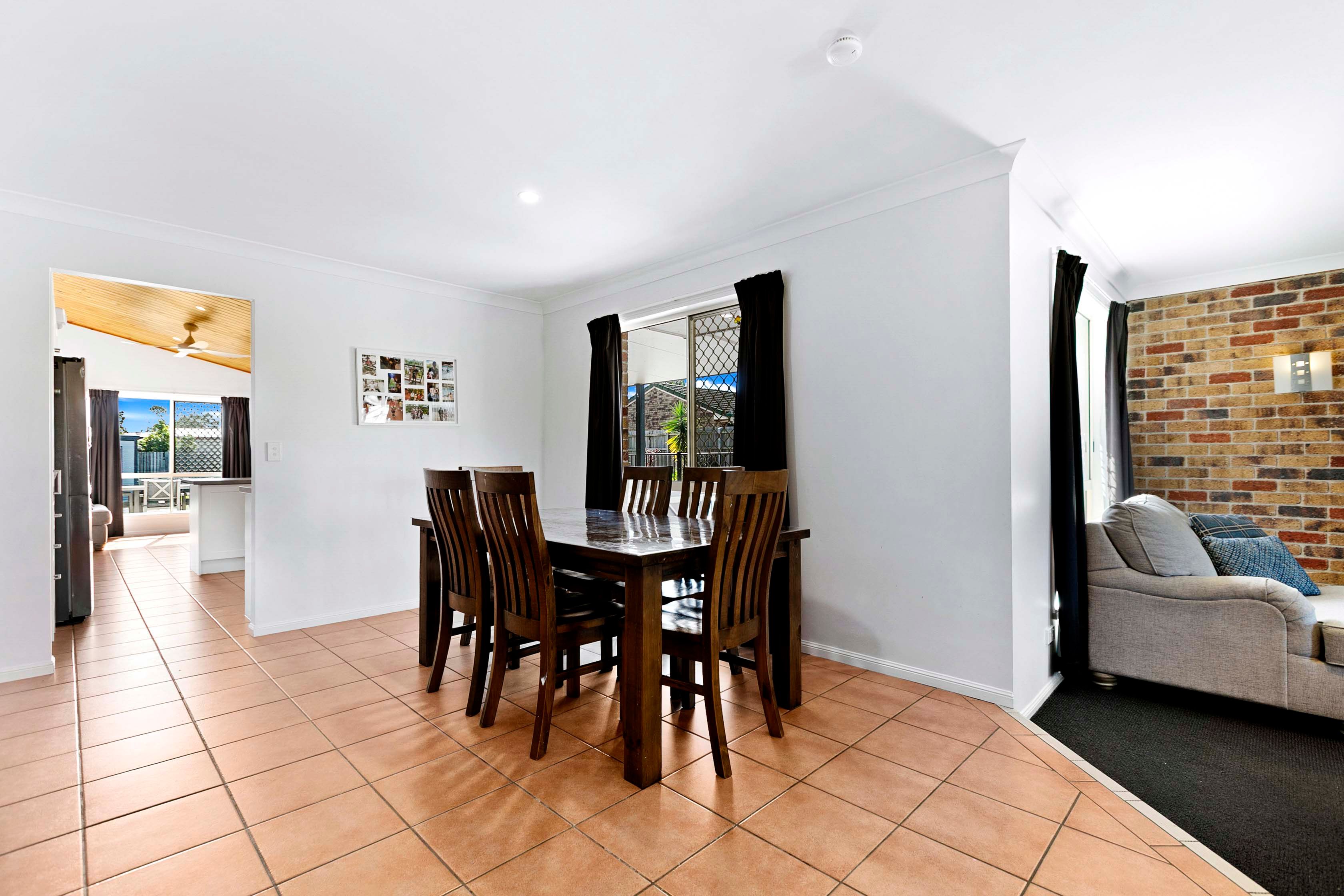6 Merrilyn Court — photo 7 of 30