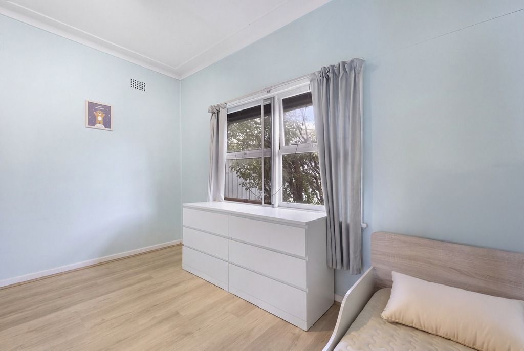 49 Kenny Avenue — photo 14 of 23