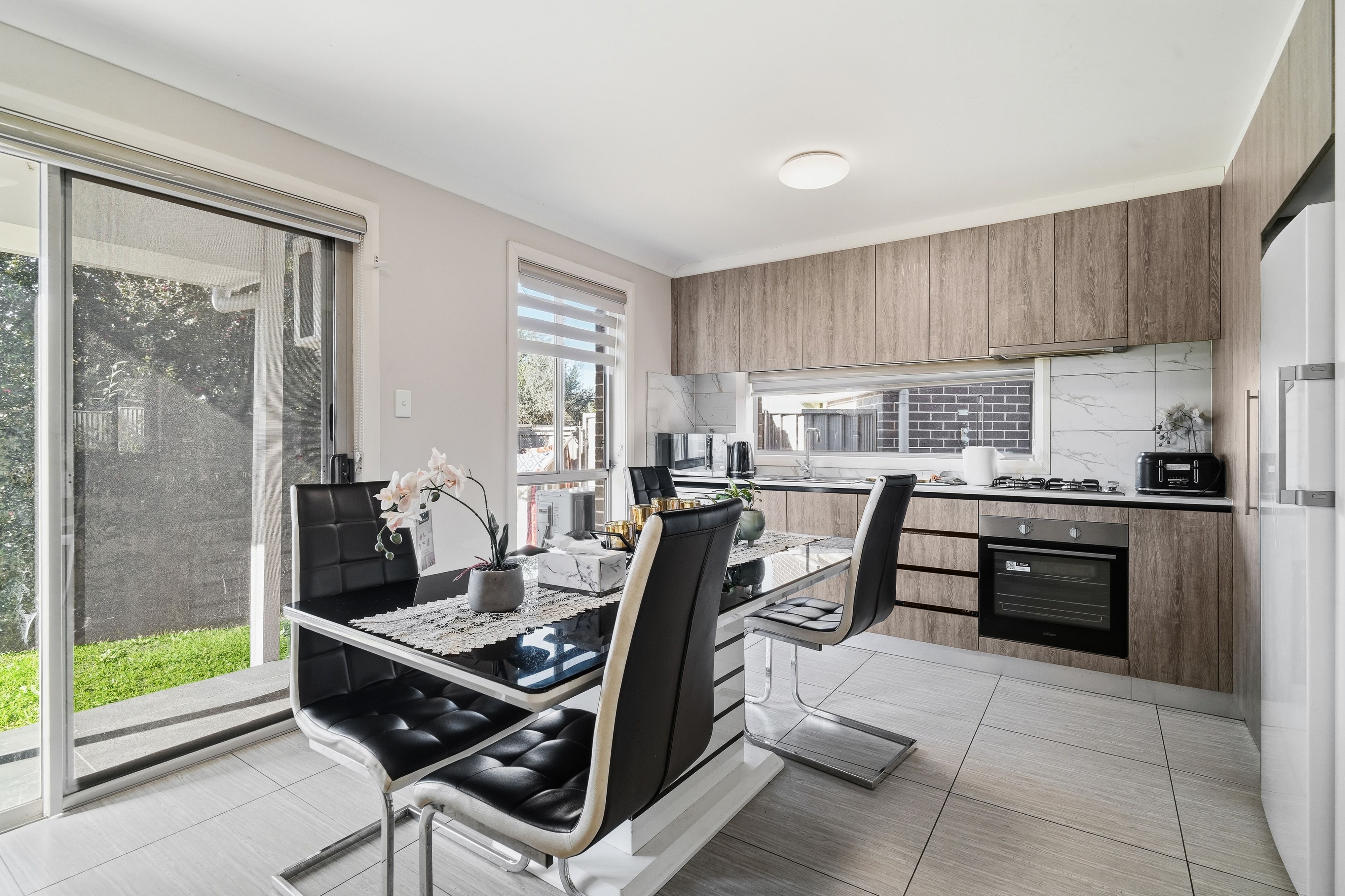 3/73-74 Hobart Street — photo 4 of 19