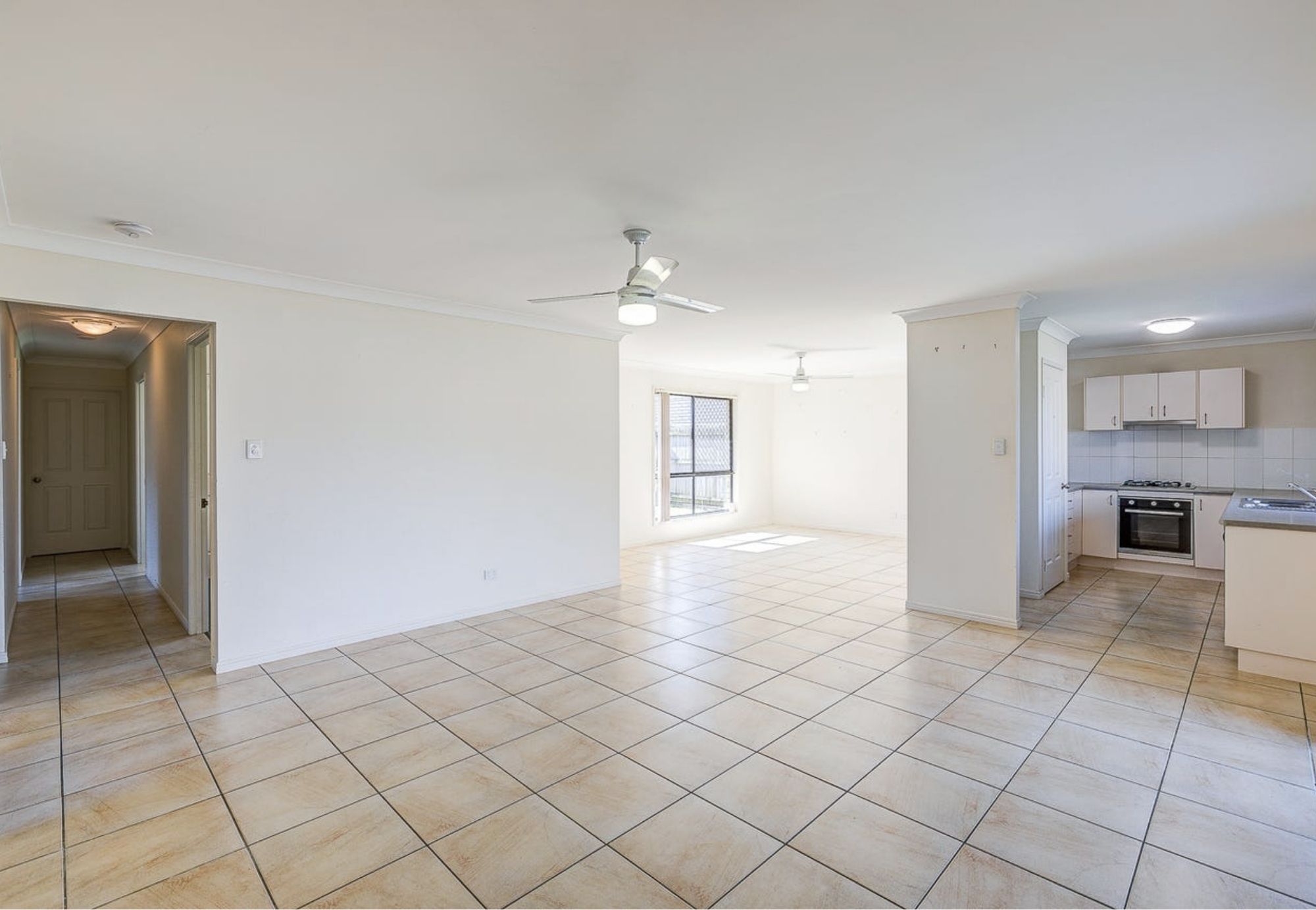 34 Coman Street — photo 3 of 13