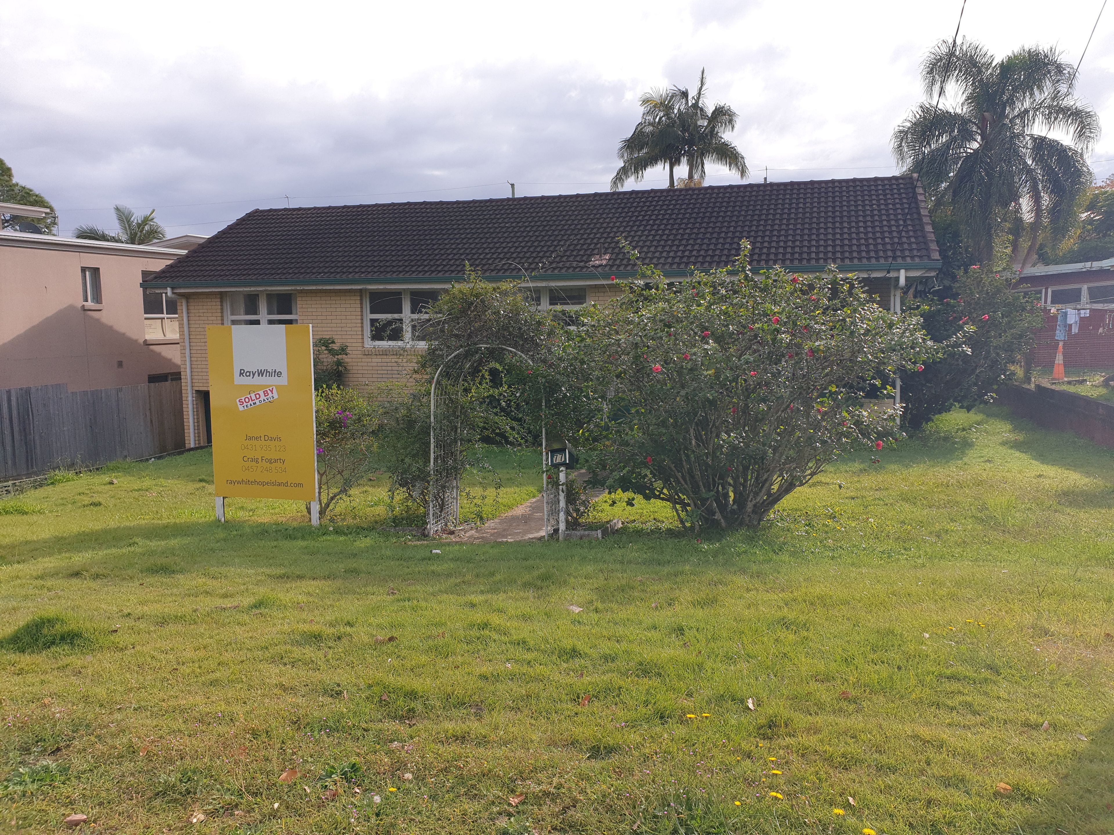 77 Falconer Street, Southport, QLD 4215