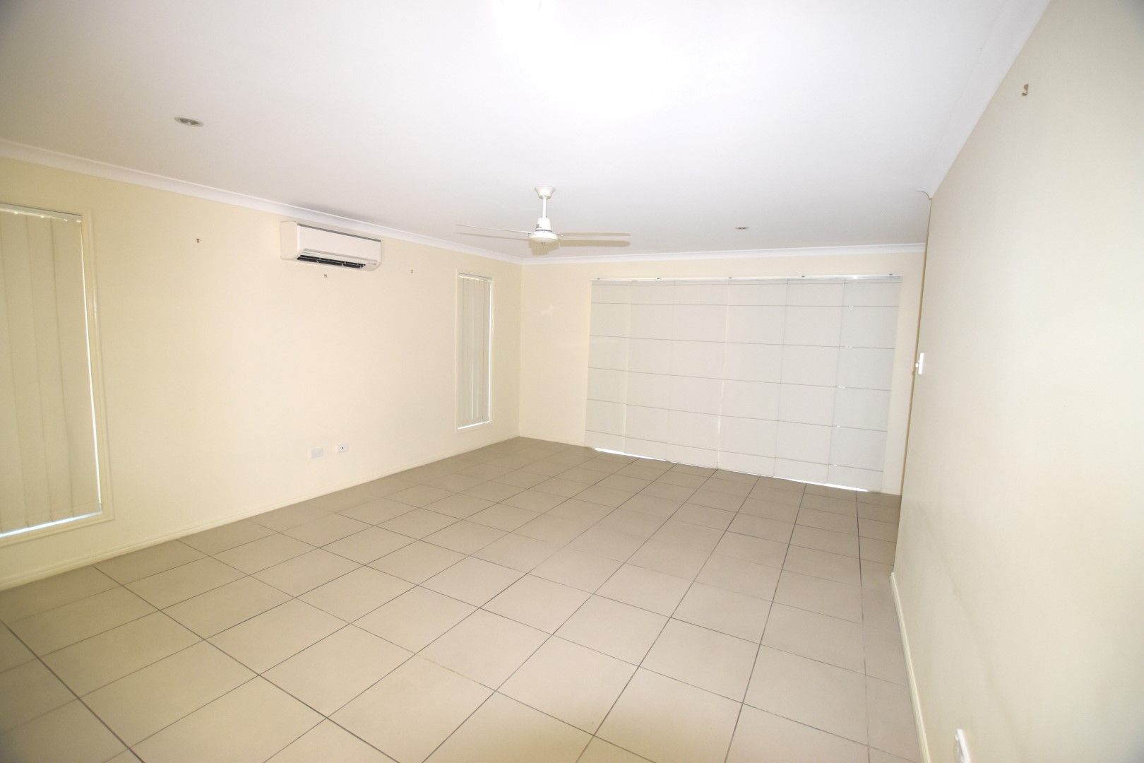 2/127 Toolooa Street, South Gladstone, QLD 4680