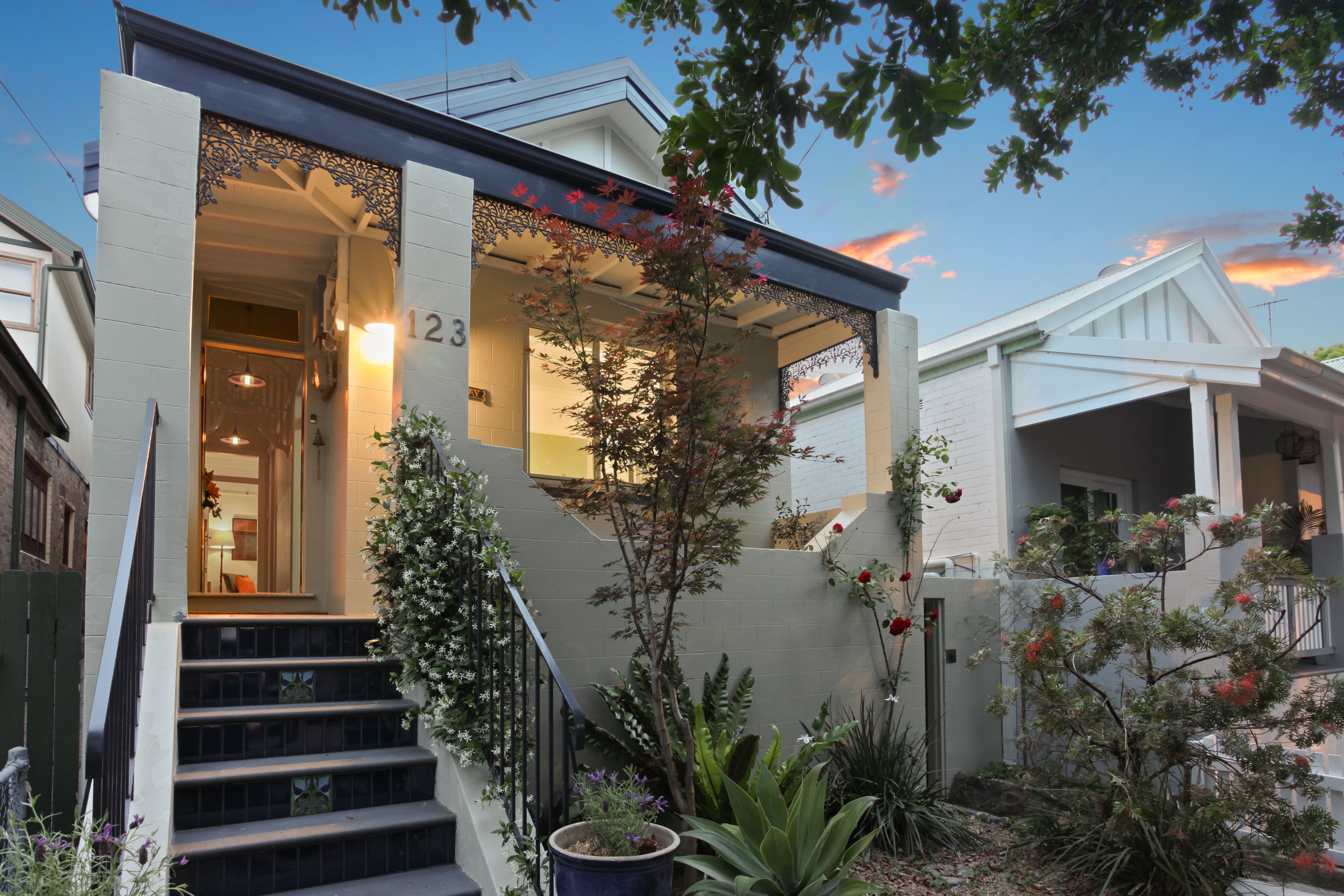 123 Warren Road
