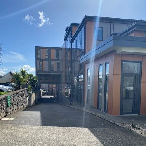 2A/12 Selwyn Road, Howick, Manukau City