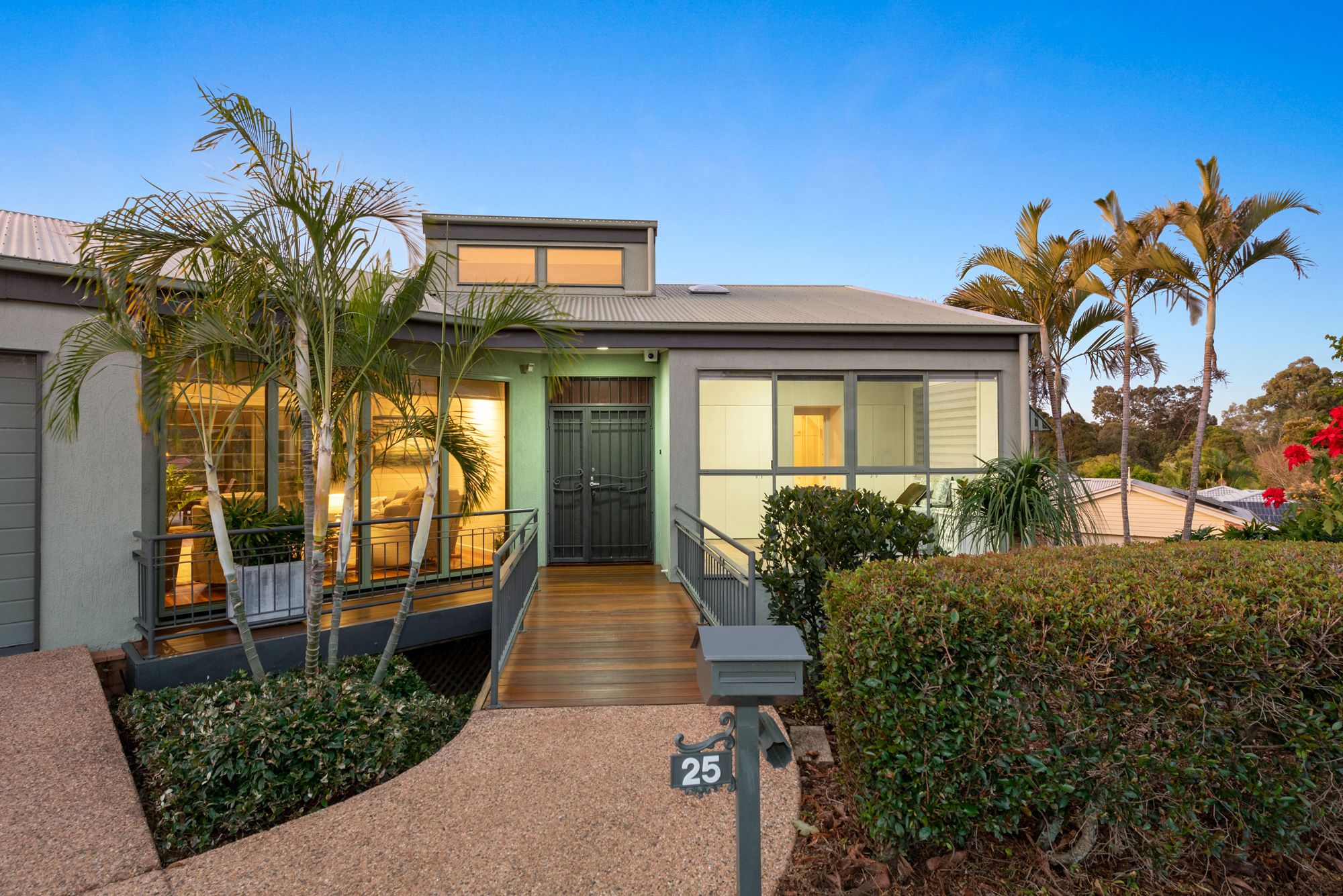 25 Glenelg Place, Ferny Grove, QLD 4055