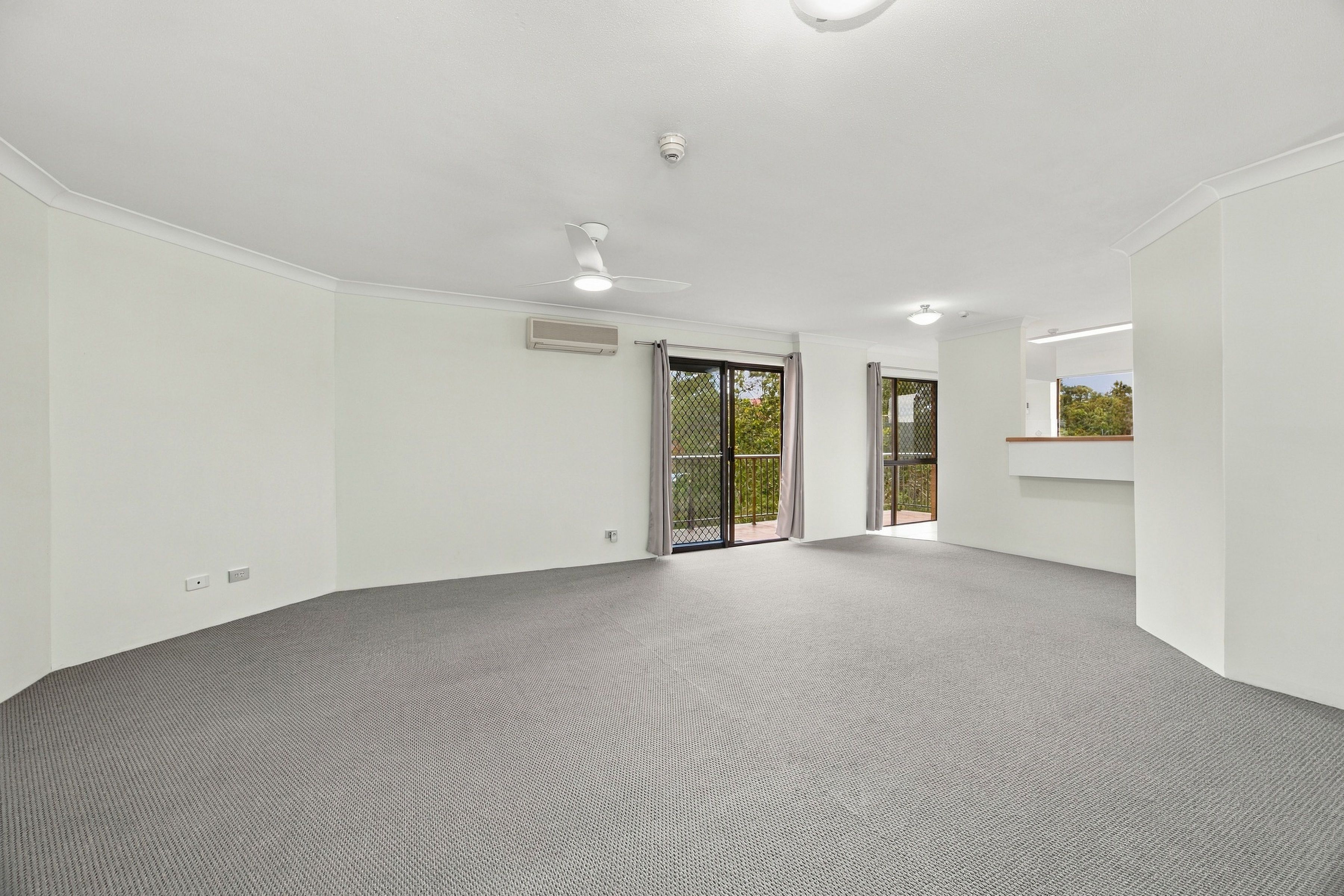 12/72 Lorimer Terrace — photo 3 of 14