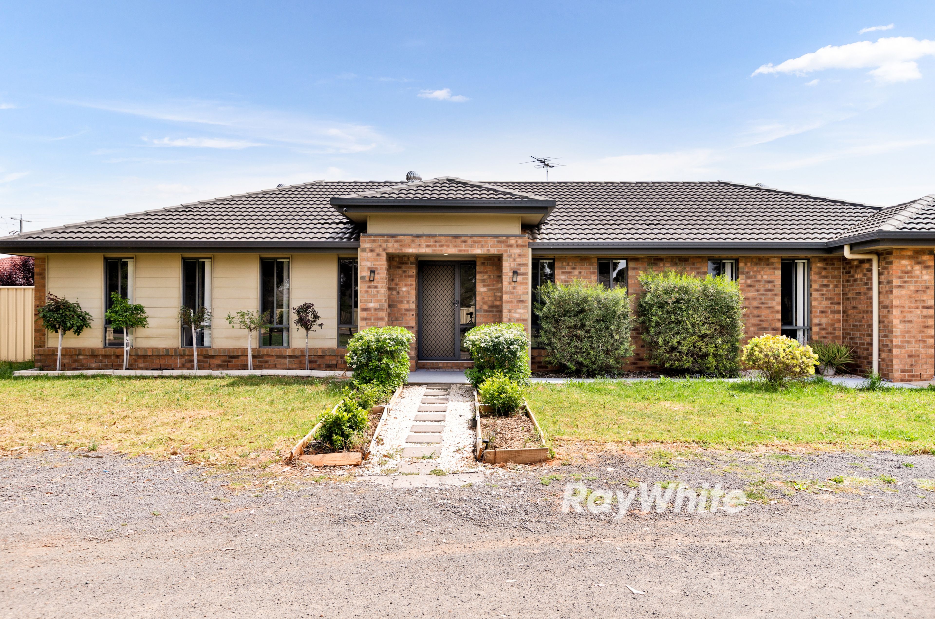 4/22 Philippa Crescent — photo from Ray White Mildura