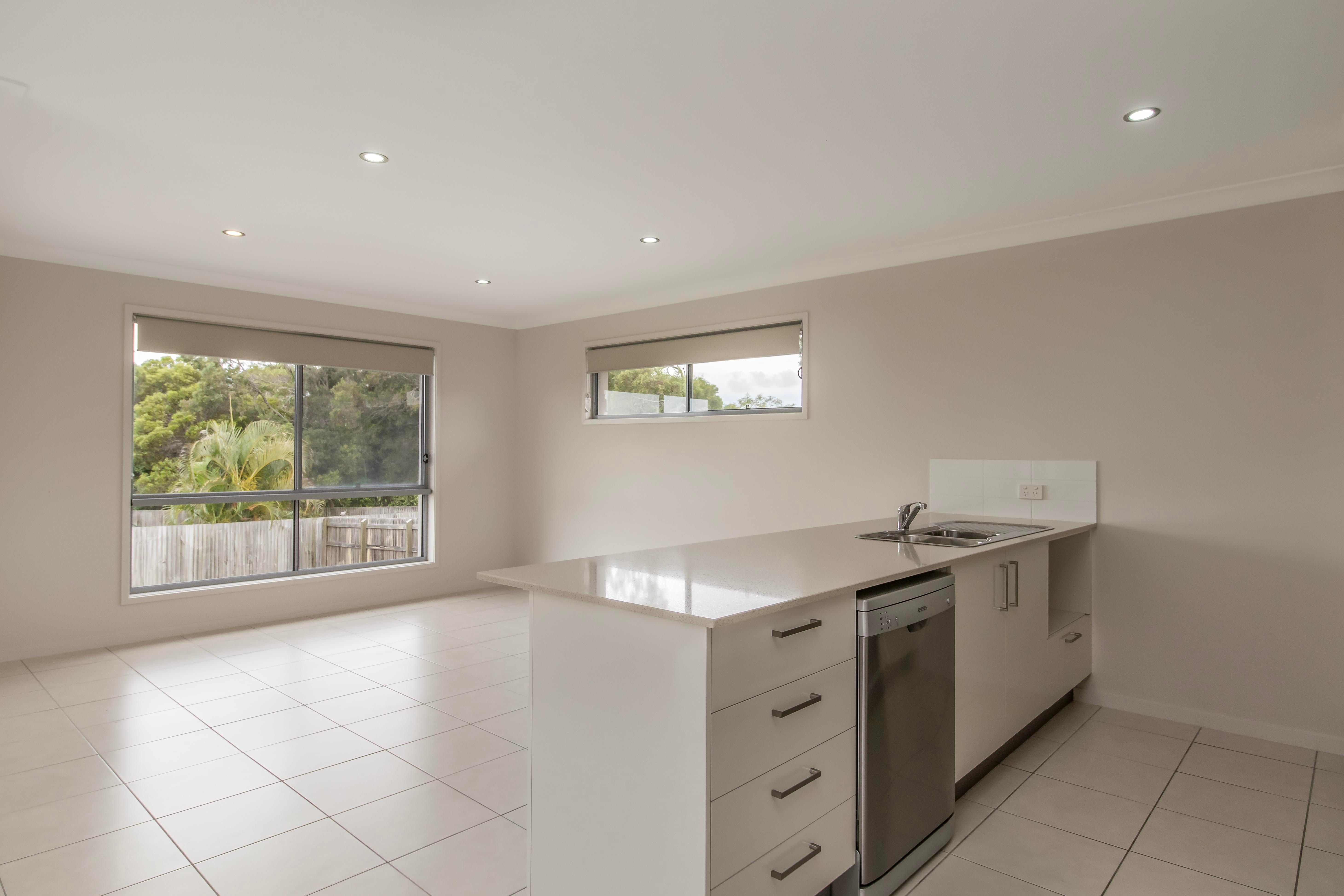 16 Steel Street, Nikenbah, QLD 4655