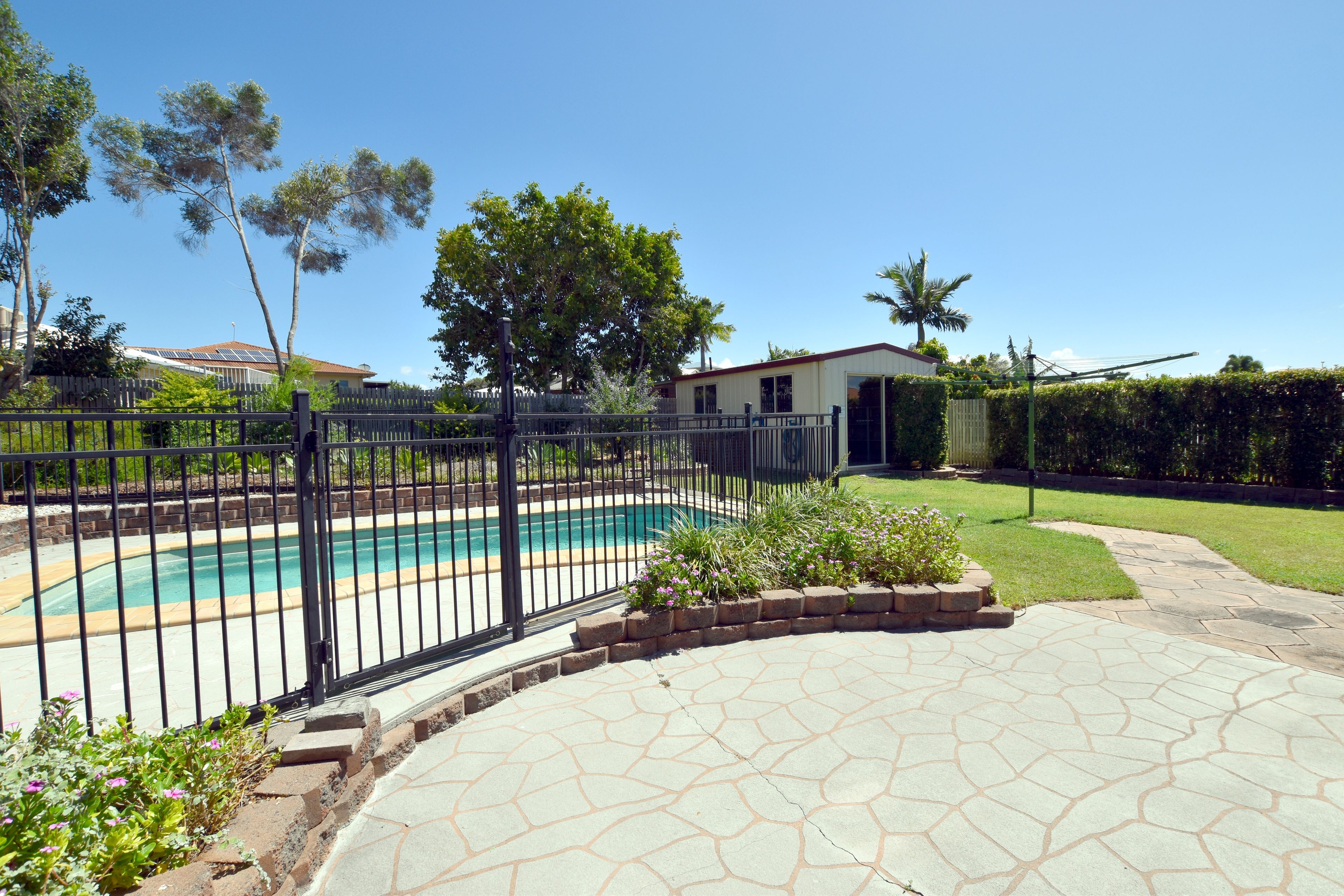 9 Witney Street, Telina, QLD 4680