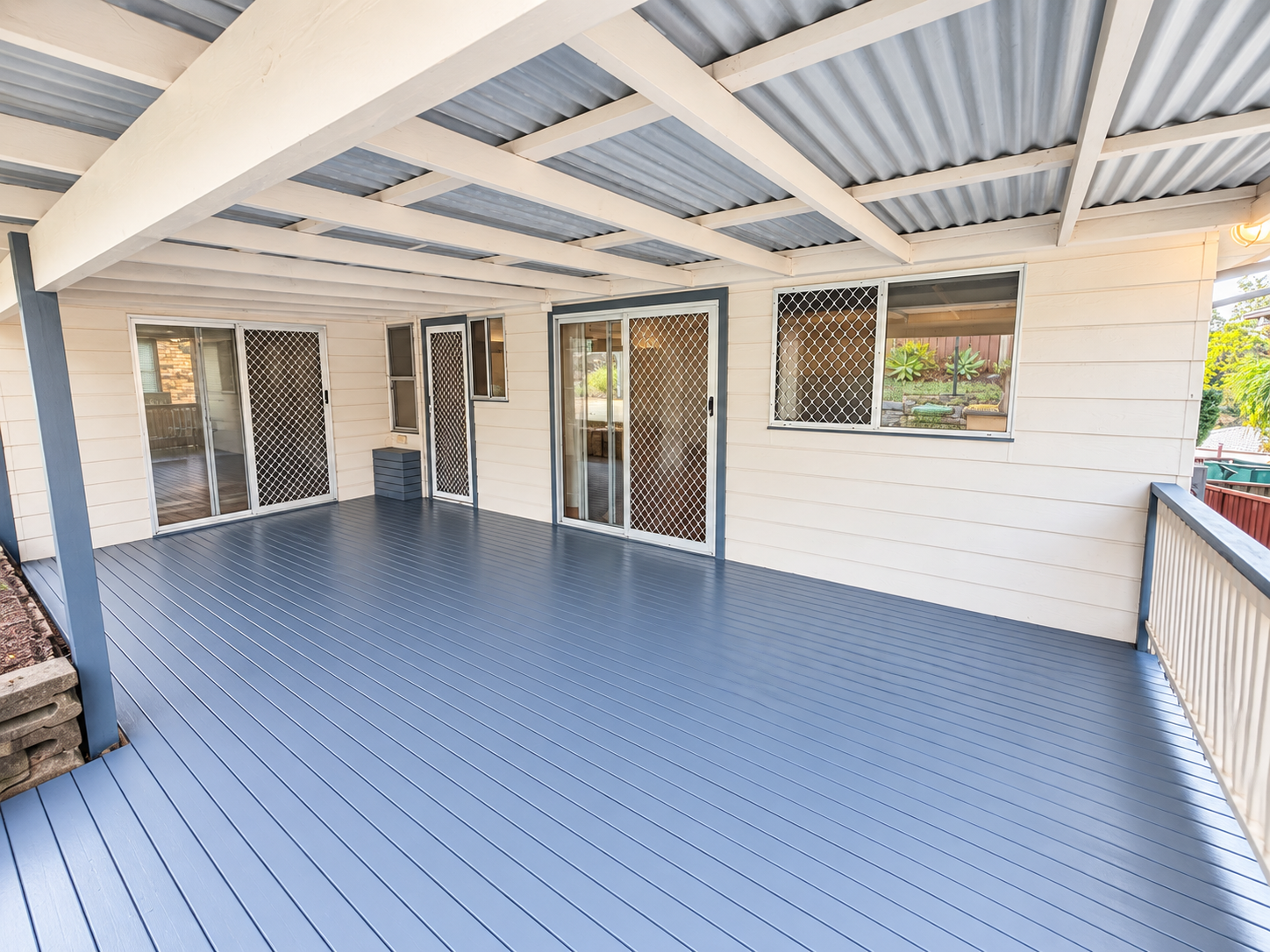 2 Leeward Close — photo 9 of 10