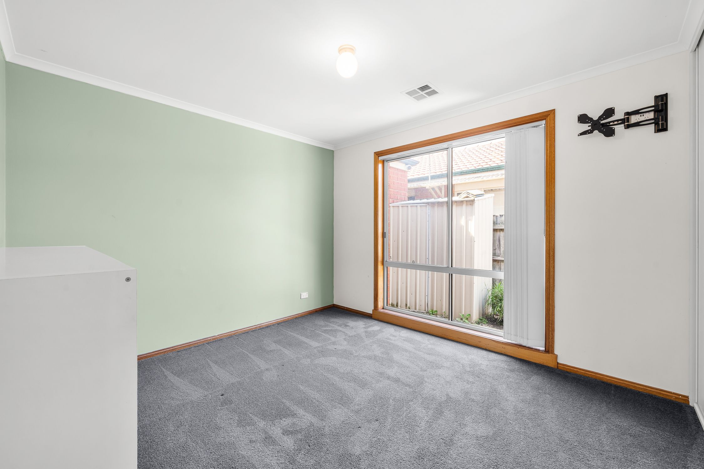 7 Lauren Square — photo 10 of 10