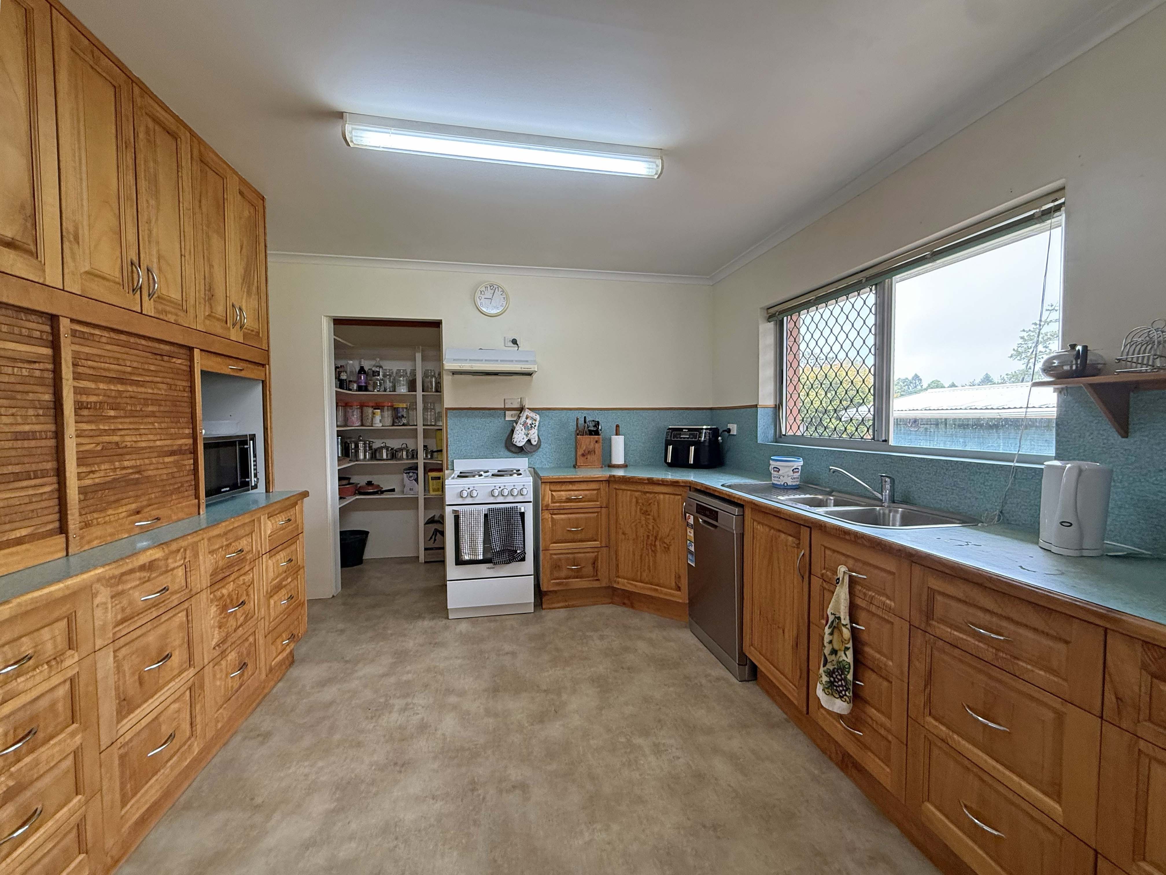 14 Croft Road — photo 6 of 30