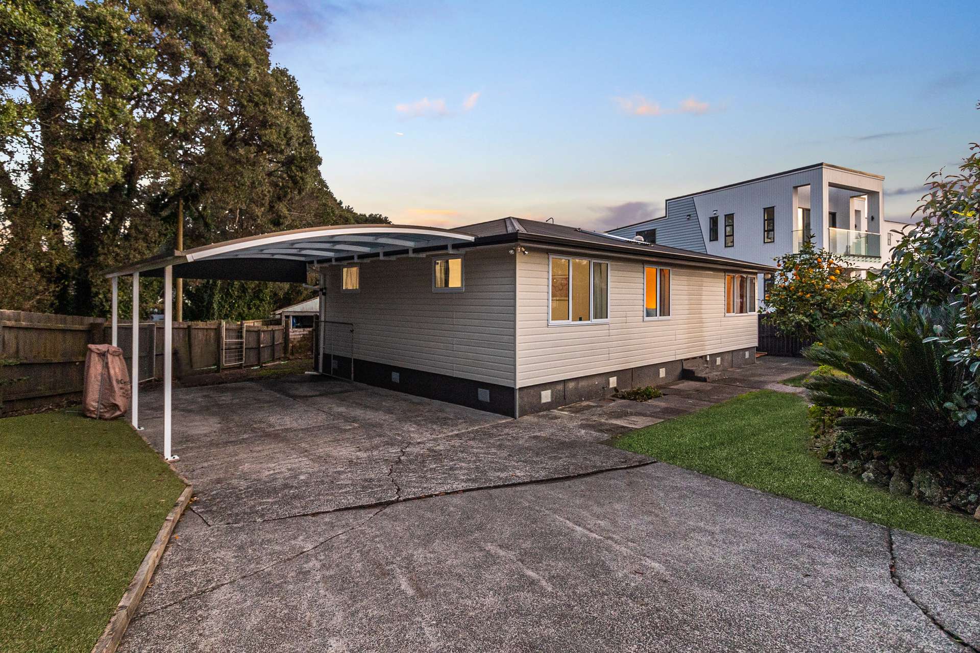 391 Ellerslie-Panmure Highway photo 1