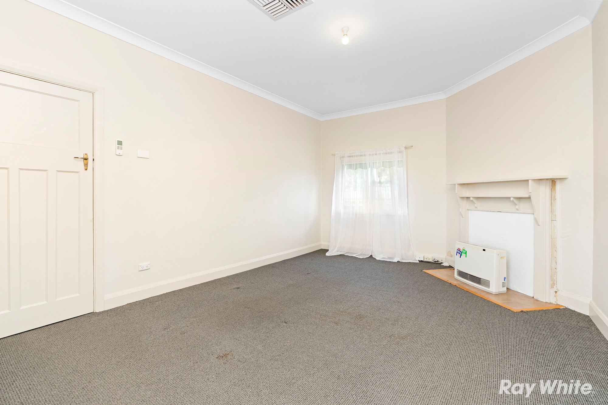 44 Park Lane — photo 5 of 15