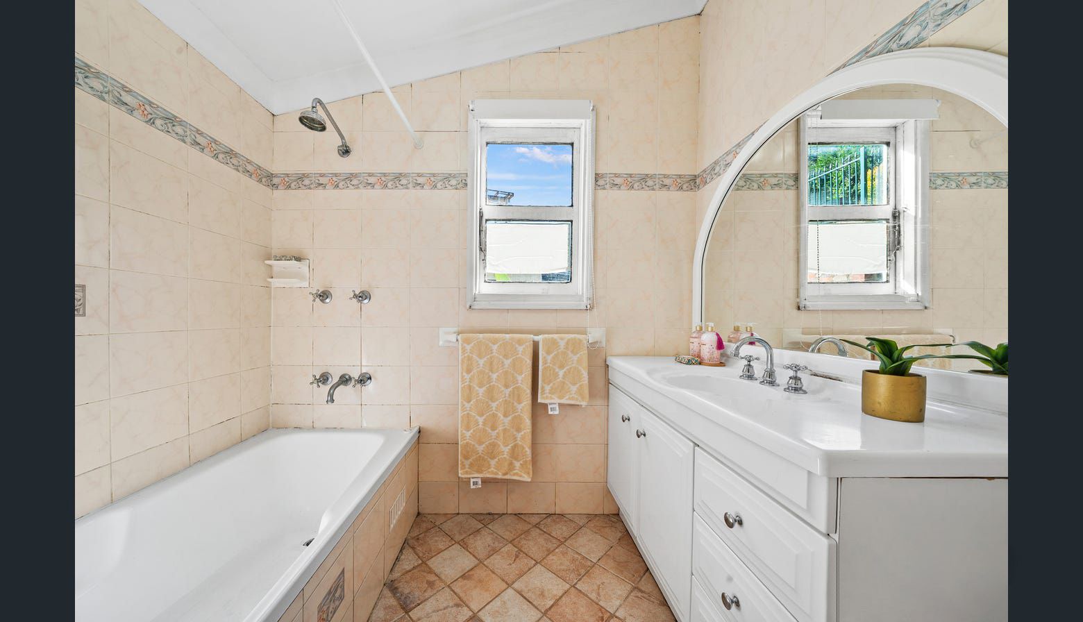 27a Malvina Street — photo 5 of 5