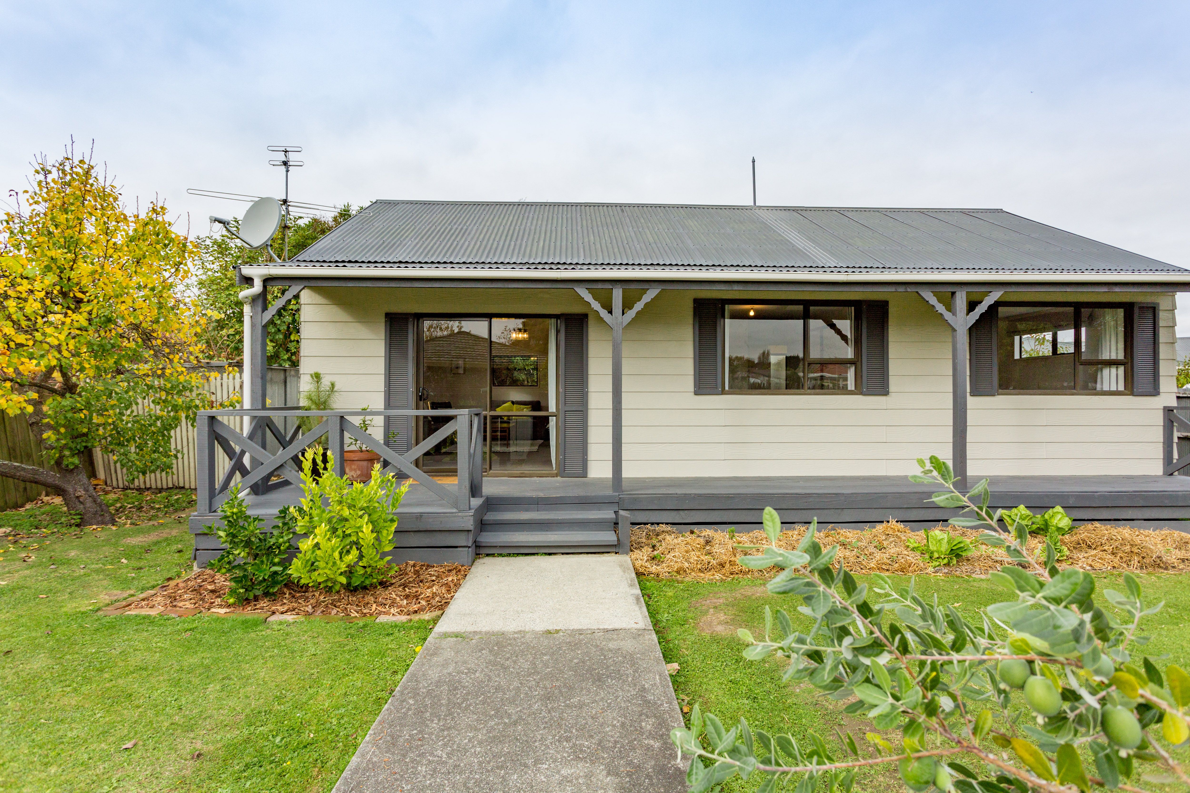 1a/26 Victors Road, Hoon Hay, Christchurch City 8025 - Sold House - Ray ...