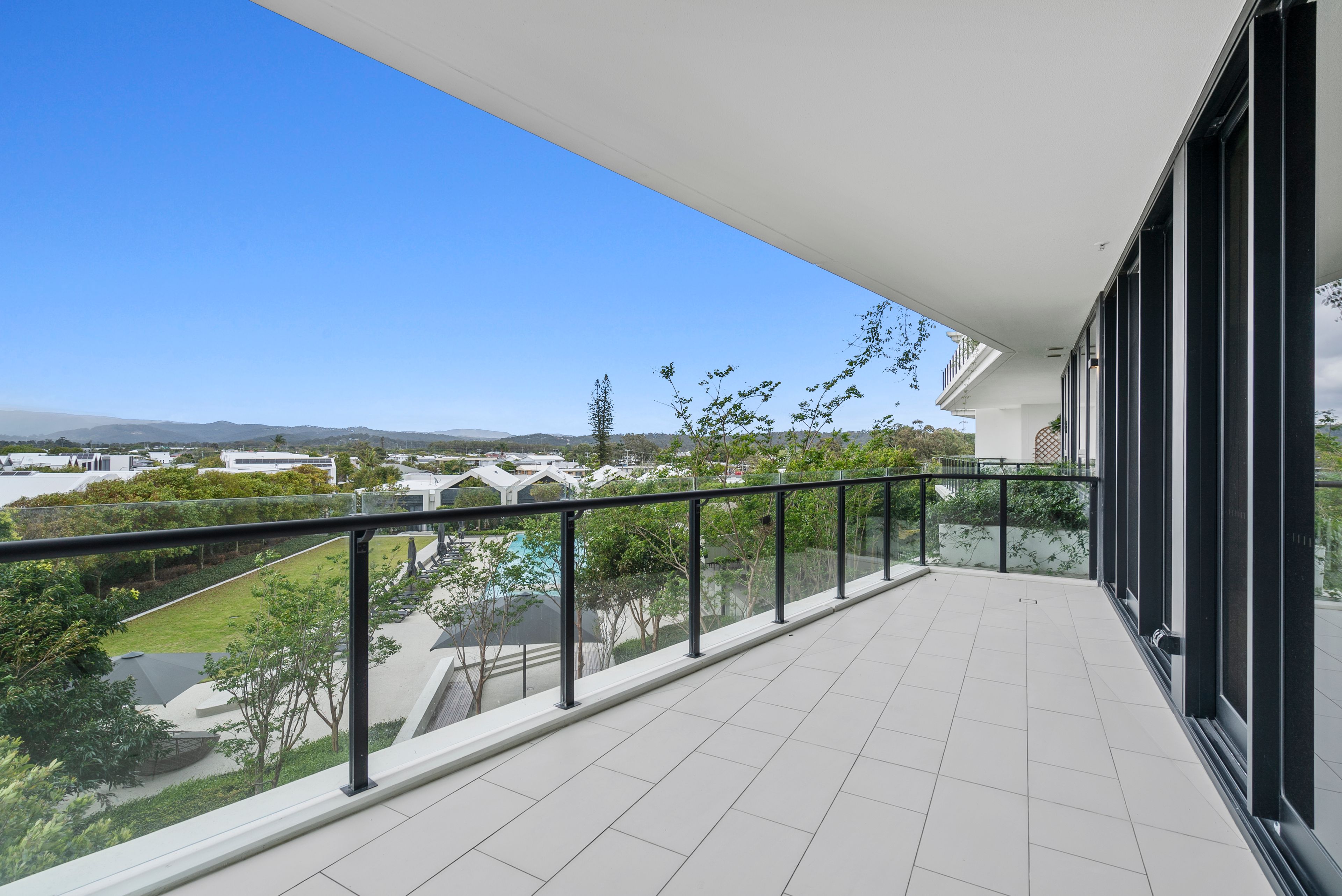 1309/1328 Gold Coast Highway — photo 3 of 8