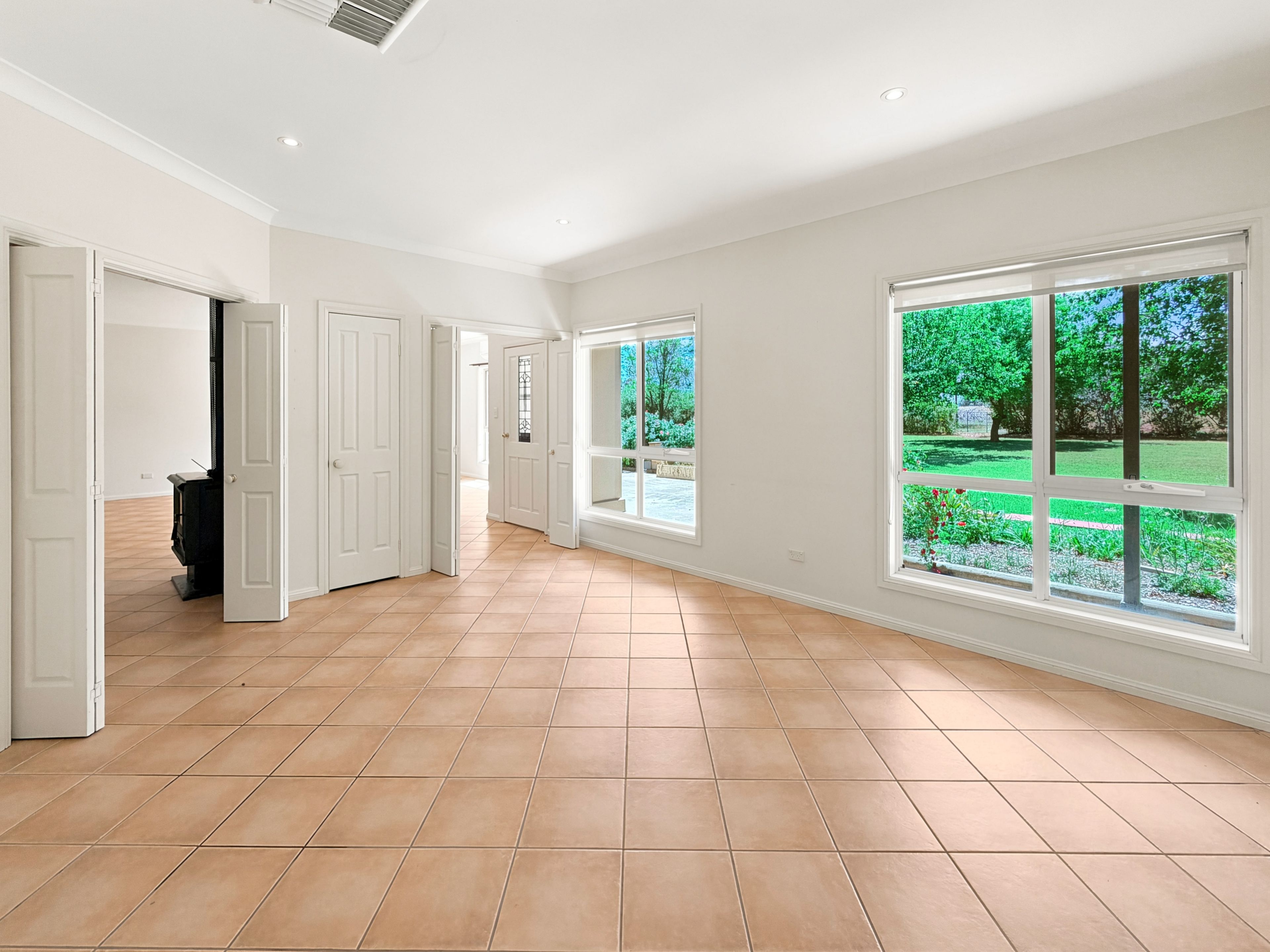 220 Macquarie View Road — photo 4 of 20