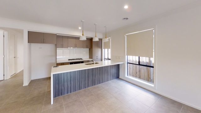 7 Orbit Street, Clyde North, VIC 3978