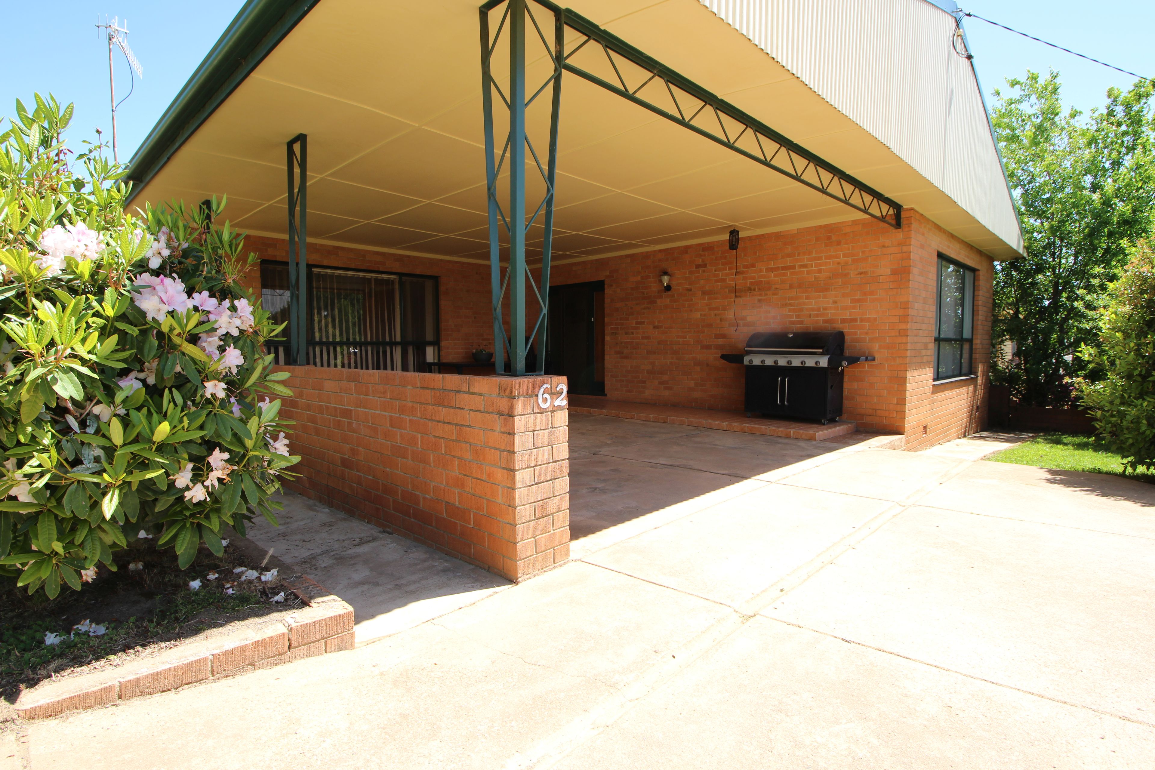 62 Clara Street, Tumbarumba NSW 2653