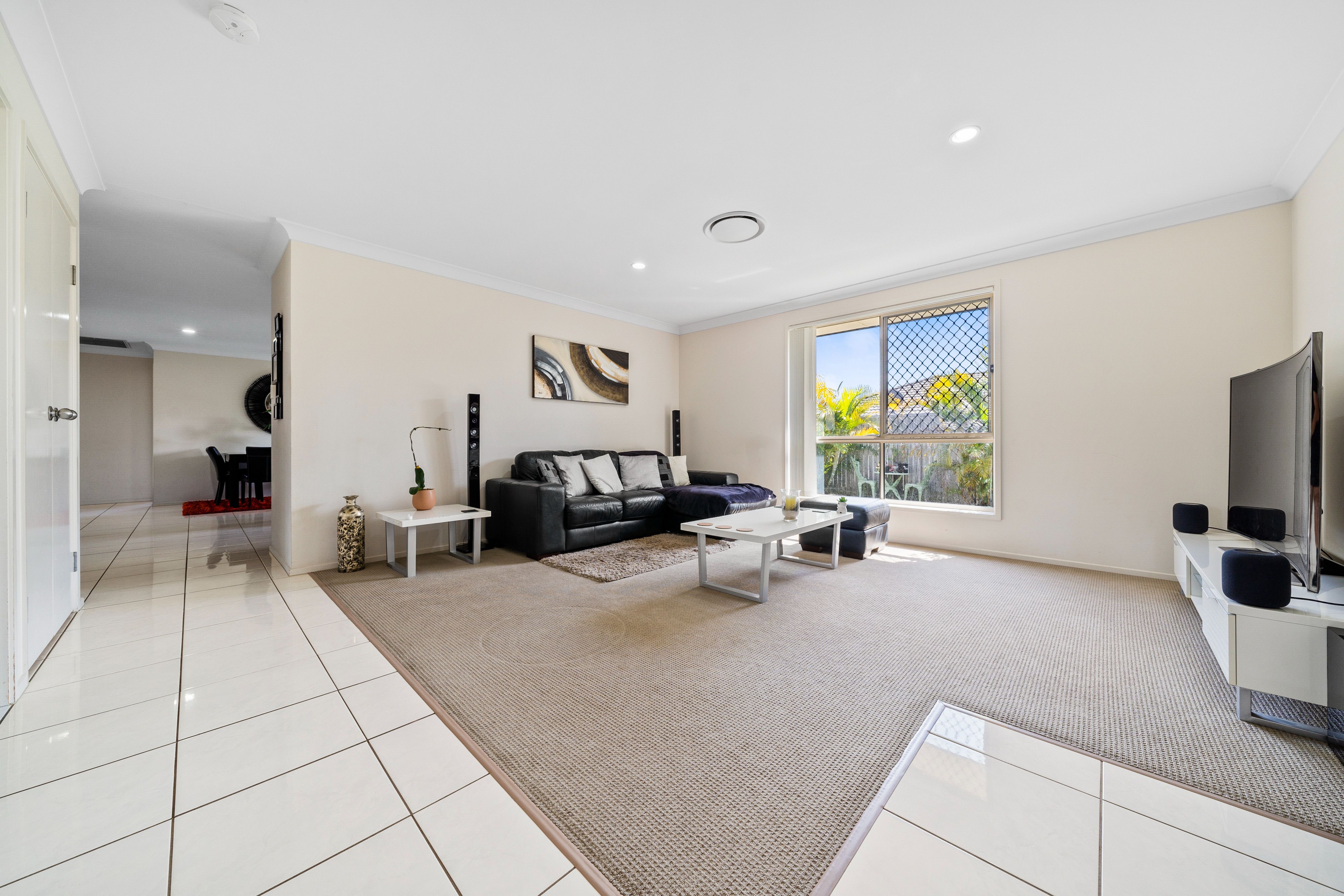 19 Serenity Court, Crestmead, QLD 4132