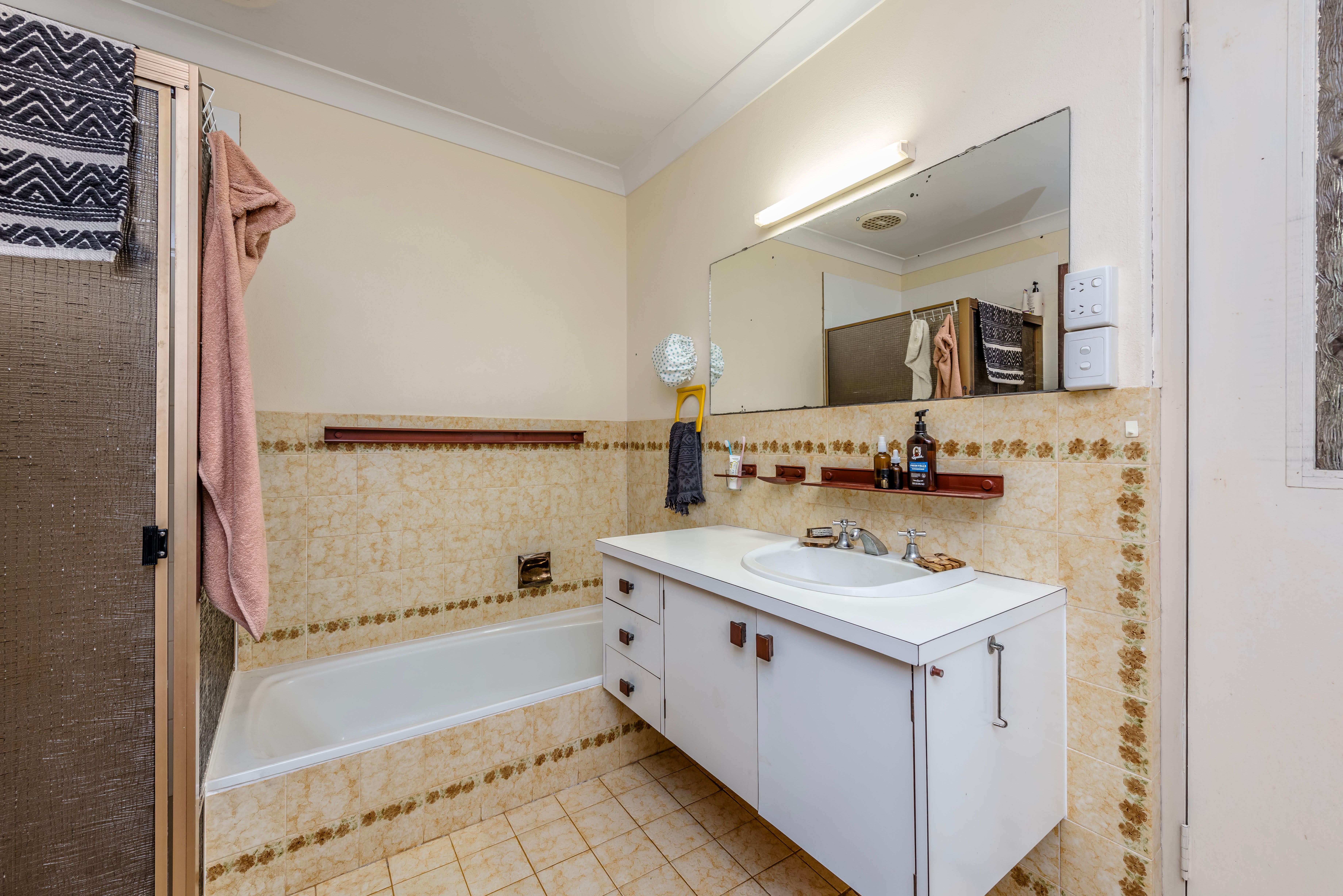 2/54 Glenview Street, Mount Tarcoola, WA 6530 House for Sale Ray