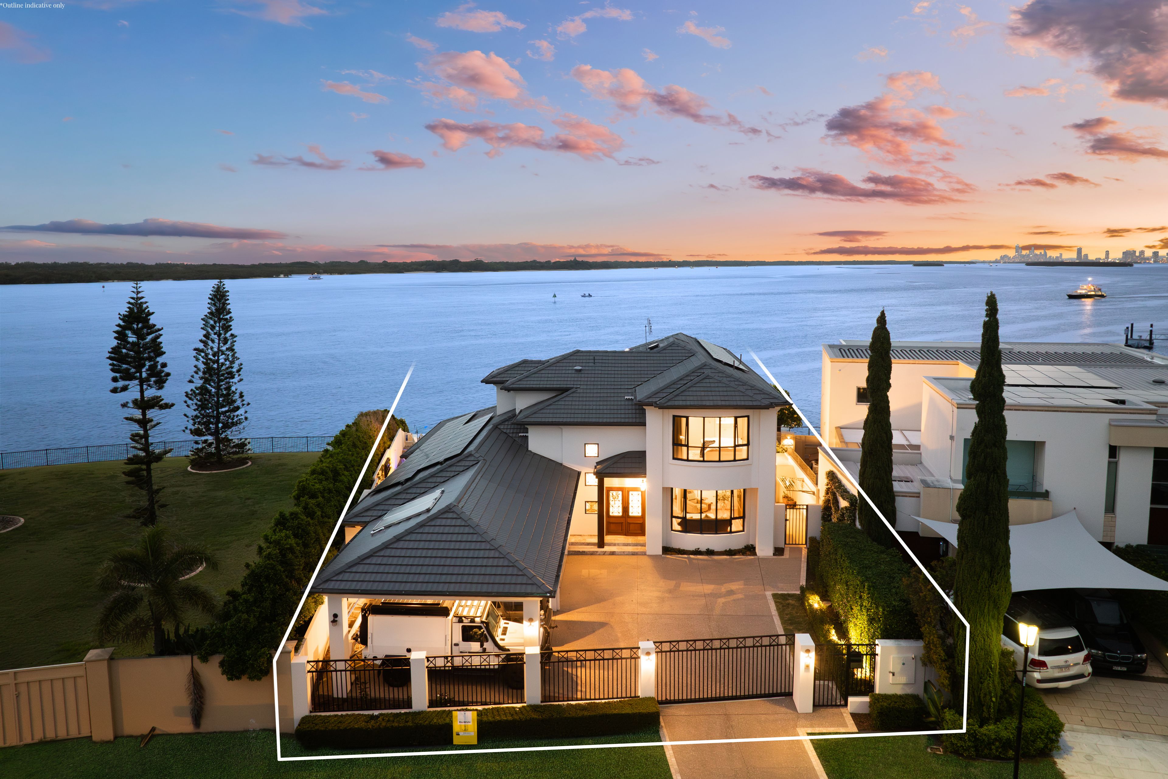 42 King Charles Drive, Sovereign Islands QLD 4216