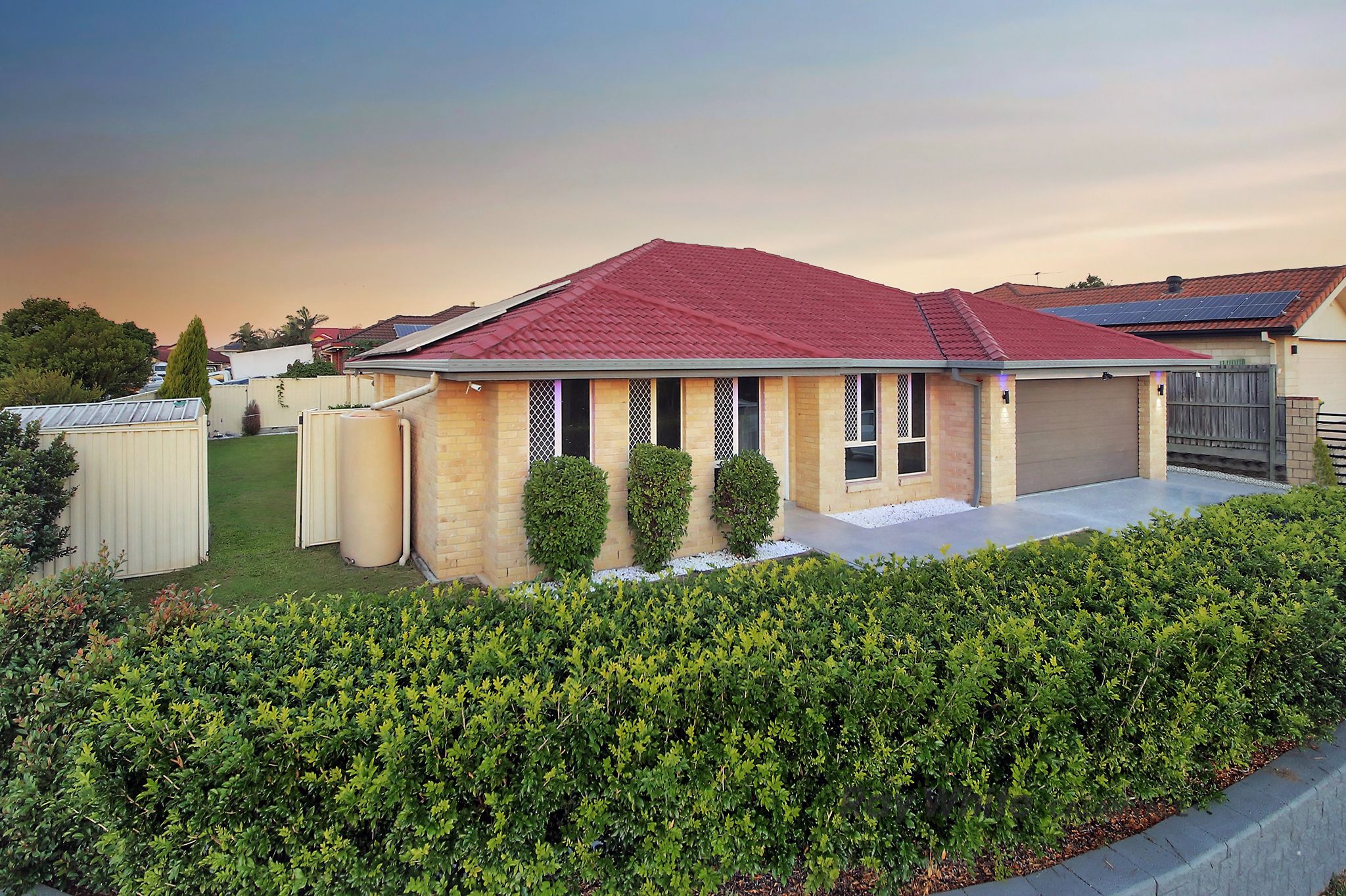 5 Cornell Close, Regents Park, QLD 4118