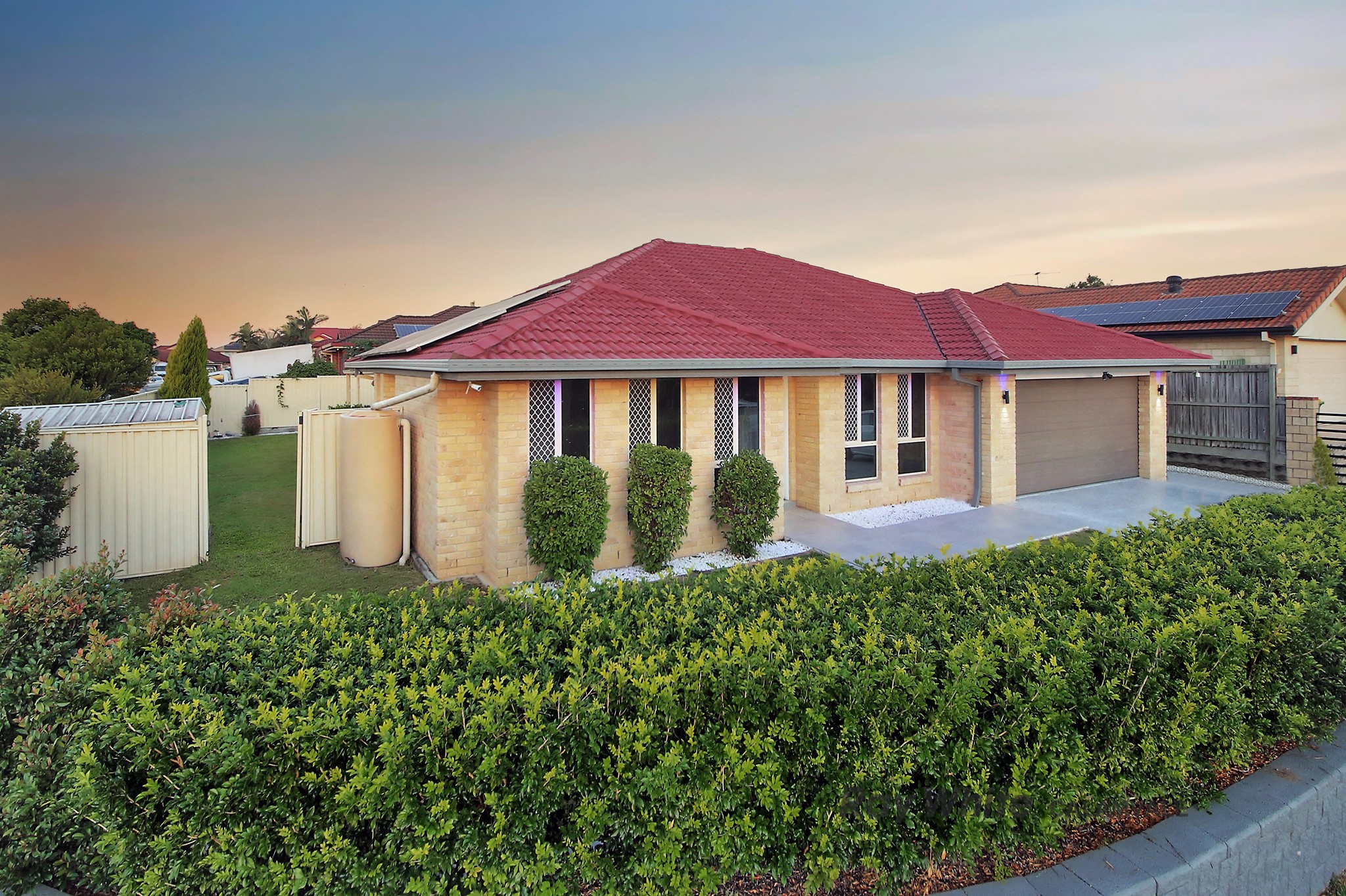 5 Cornell Close, Regents Park, QLD 4118