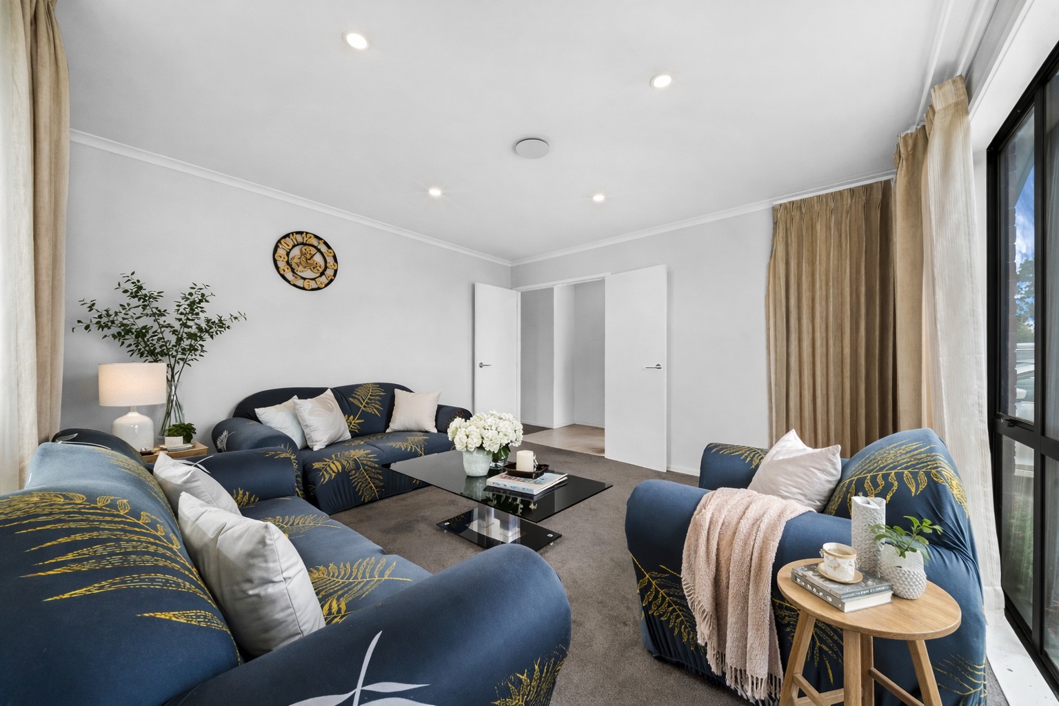 30 Waituarua Drive, Conifer Grove, Manukau City