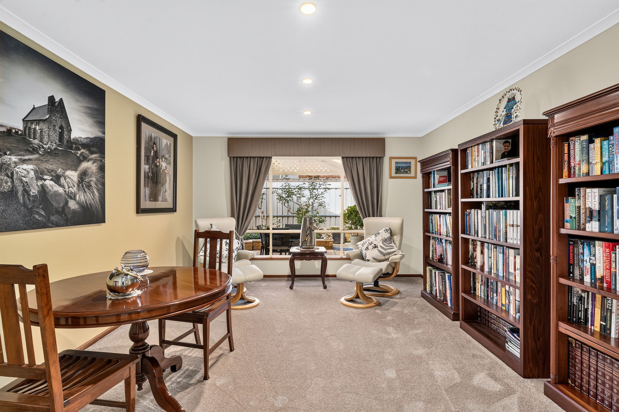 35 Rossiter Drive — photo 4 of 12