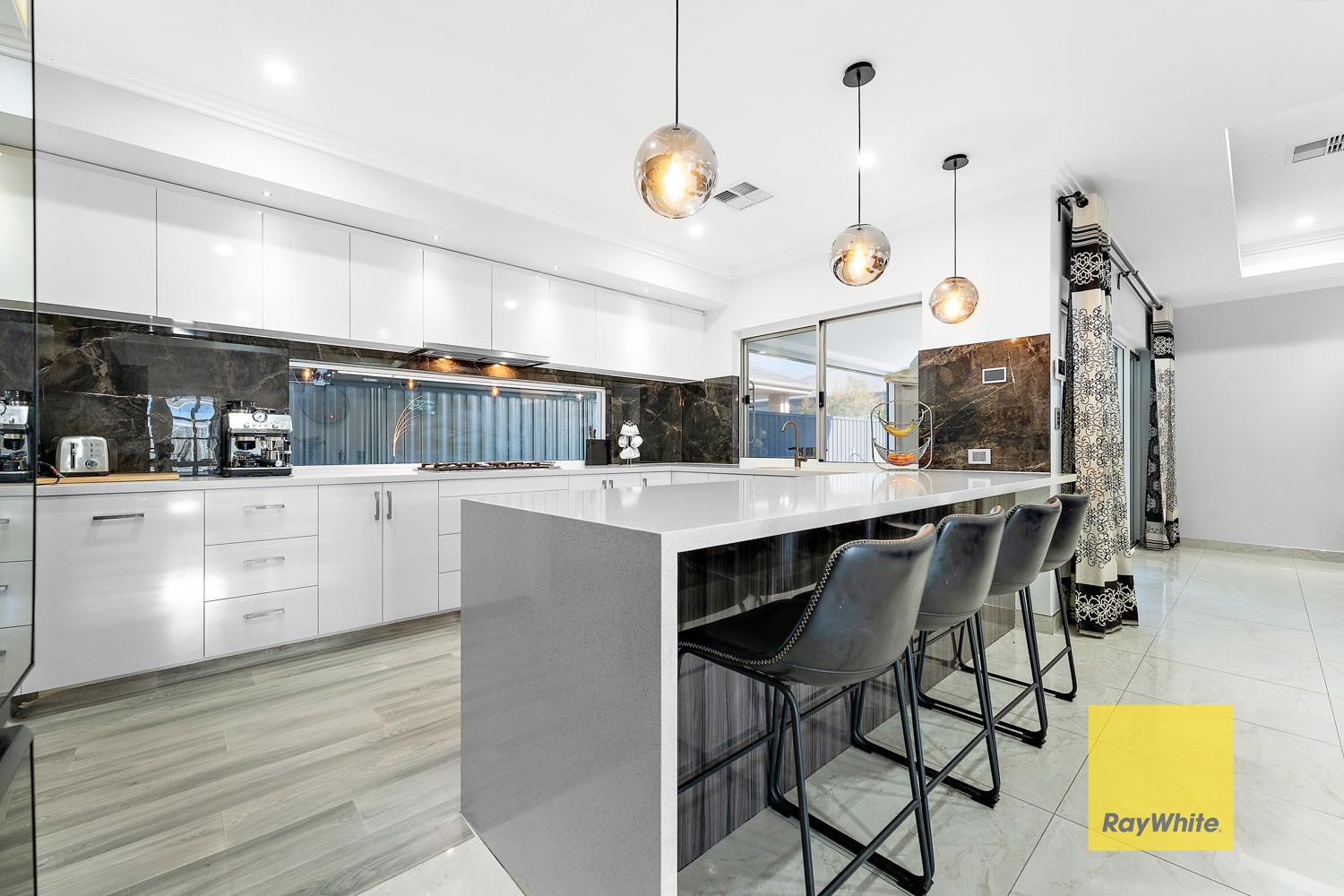 9 Escada Way, Piara Waters, WA 6112