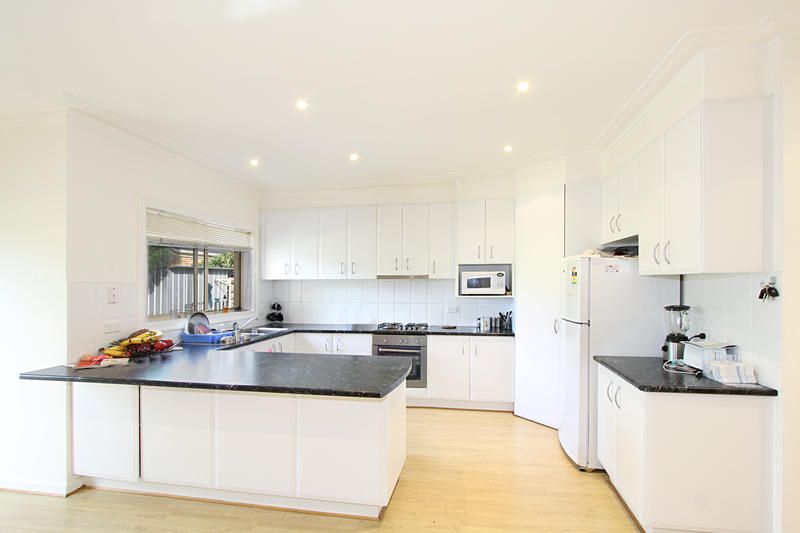 2/21 Rayhur Street, Clayton, VIC 3168