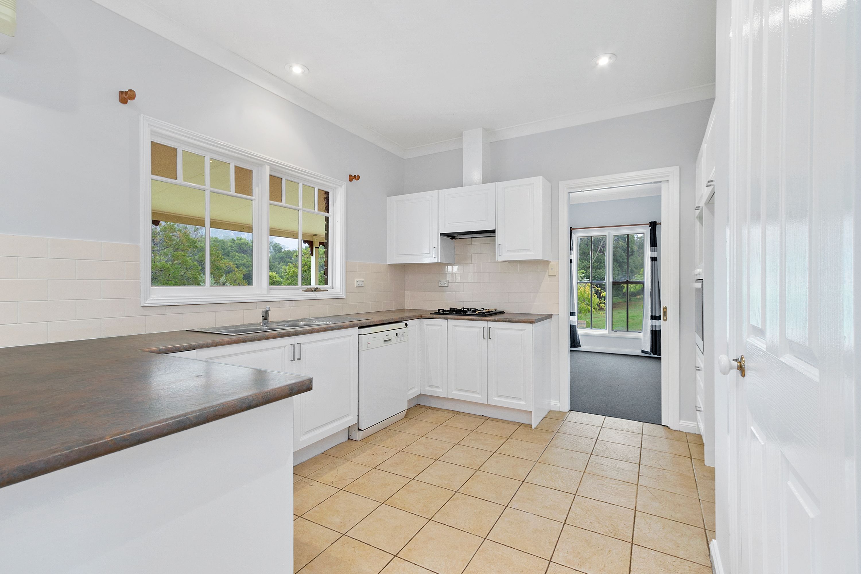 32 Pine Place, Grose Vale, NSW 2753