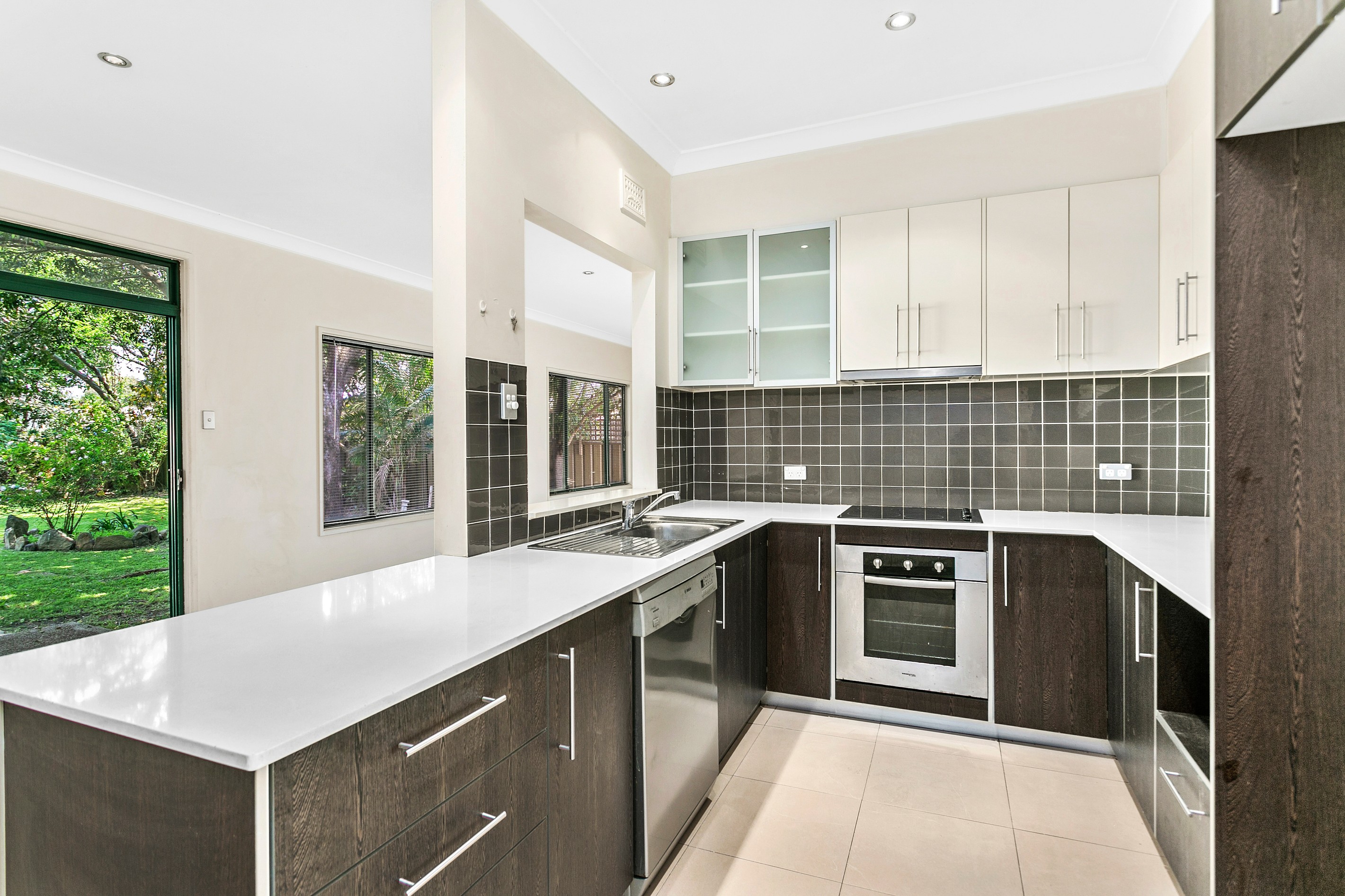 16 Terry Avenue, Warilla, NSW 2528