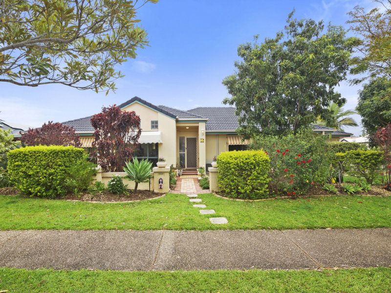 2 Lakes Circuit, Burleigh Waters QLD 4220