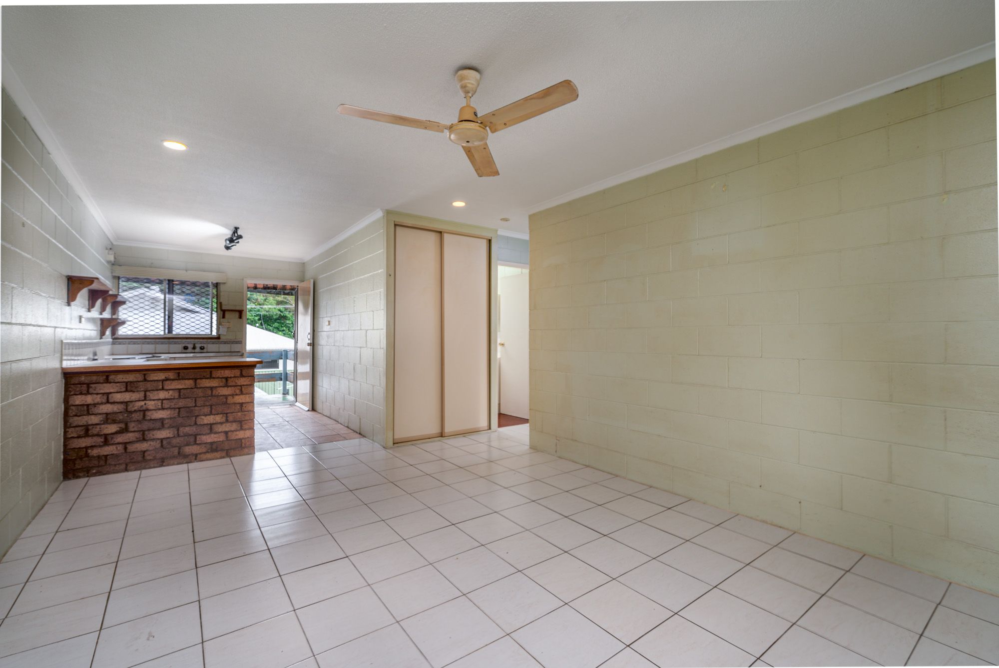4/29 Bouganvillea Street, Holloways Beach, QLD 4878 Unit for Sale