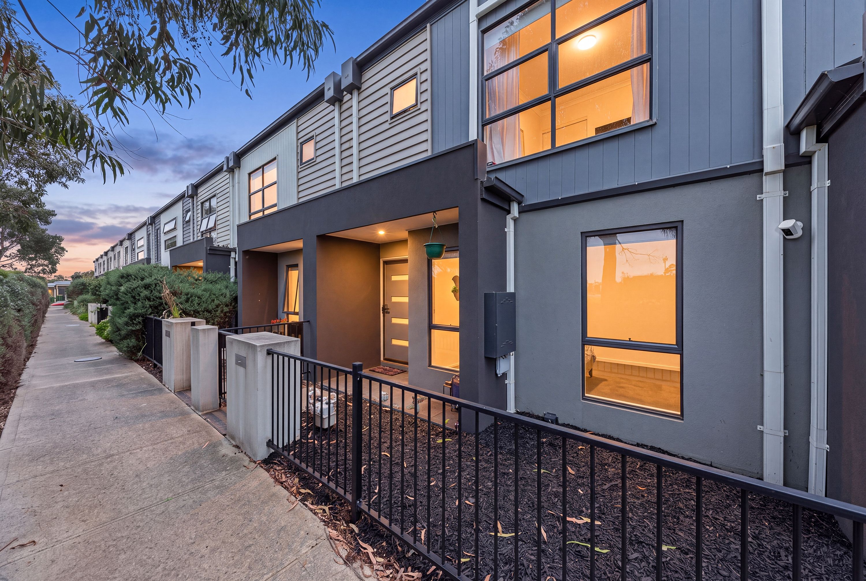 21 Carroll Walk, Pakenham, VIC 3810