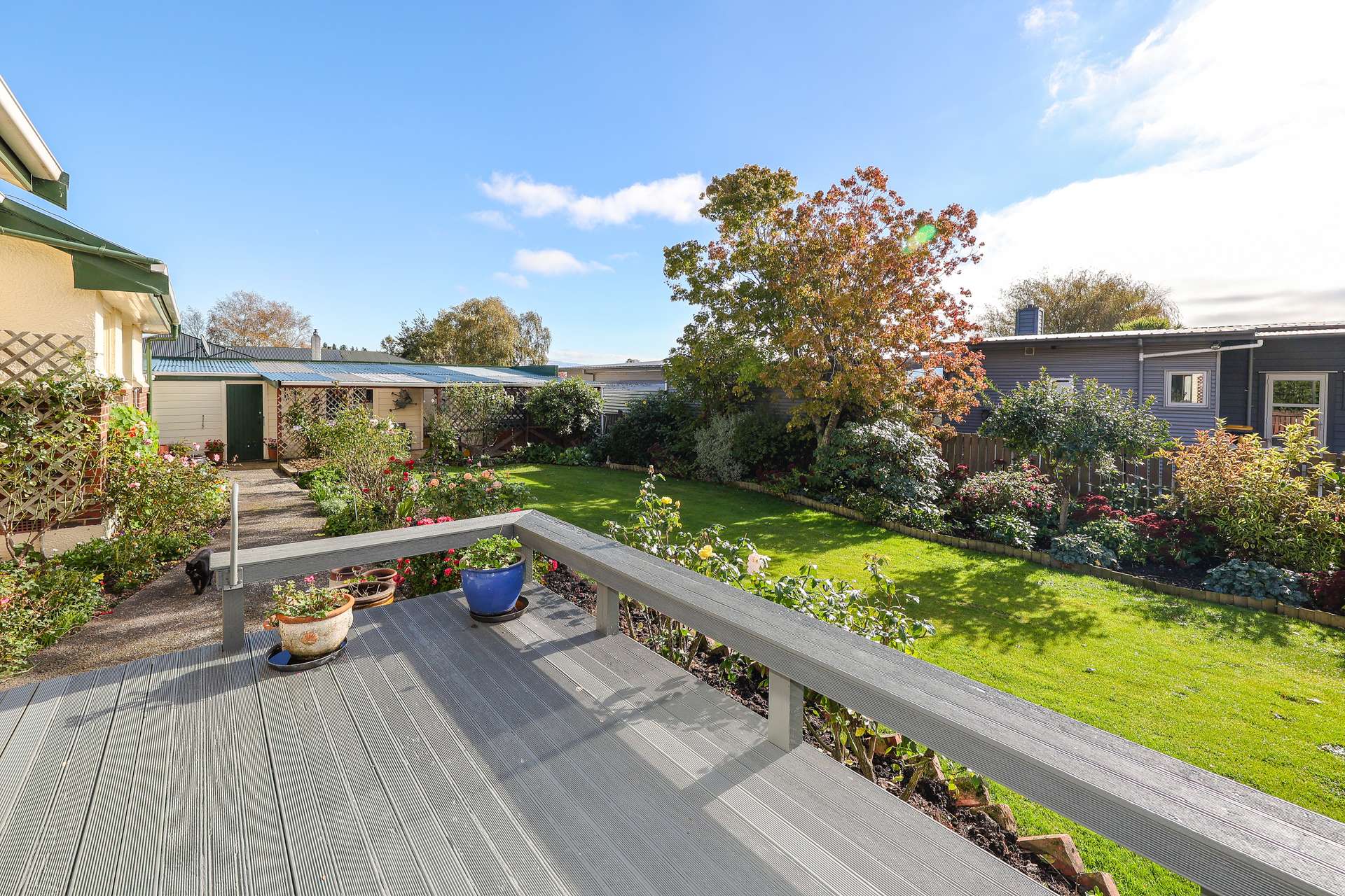 235 Gladstone Road North photo 16