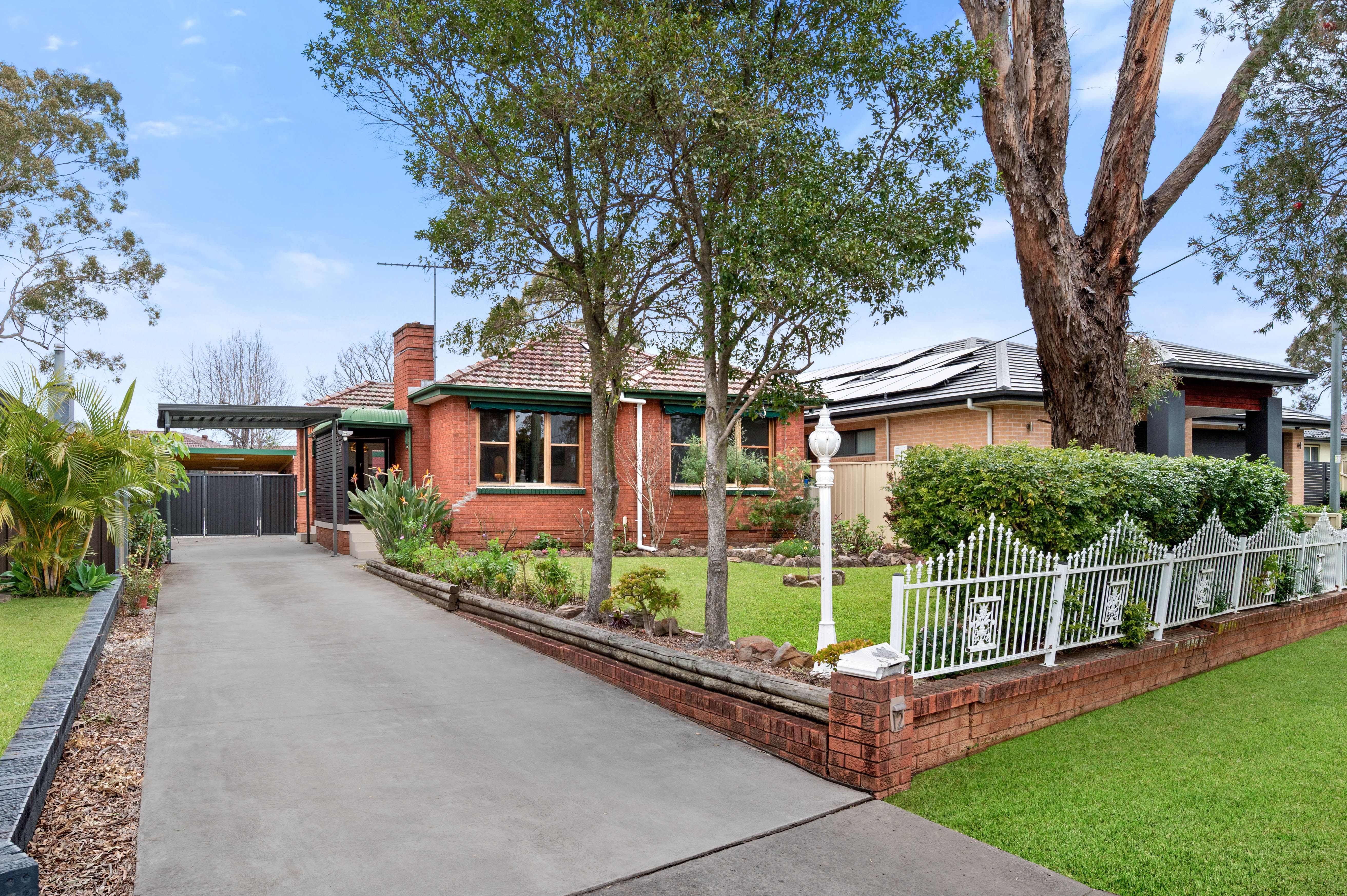 12 Blue Gum Avenue, Ingleburn, NSW 2565