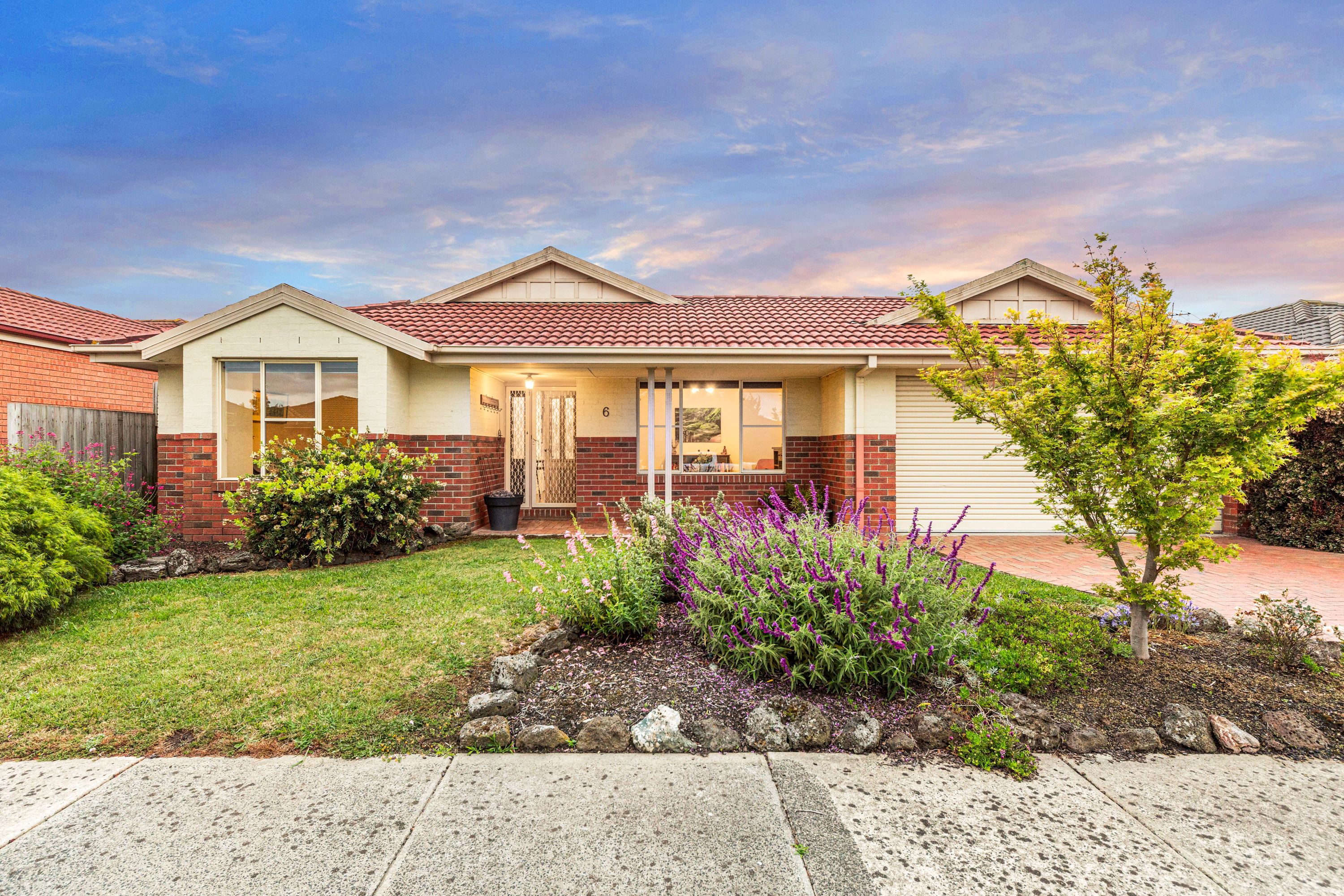 6 Wisteria Court, Pakenham VIC 3810