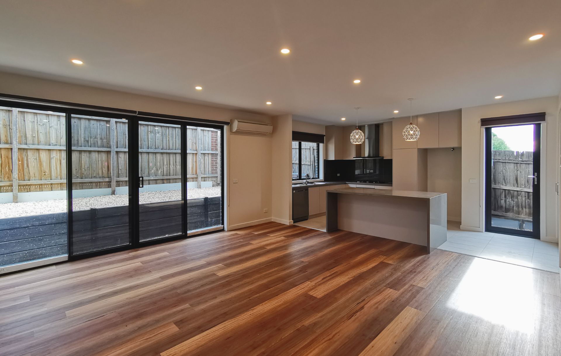 2/150 Power Avenue, Chadstone, VIC 3148