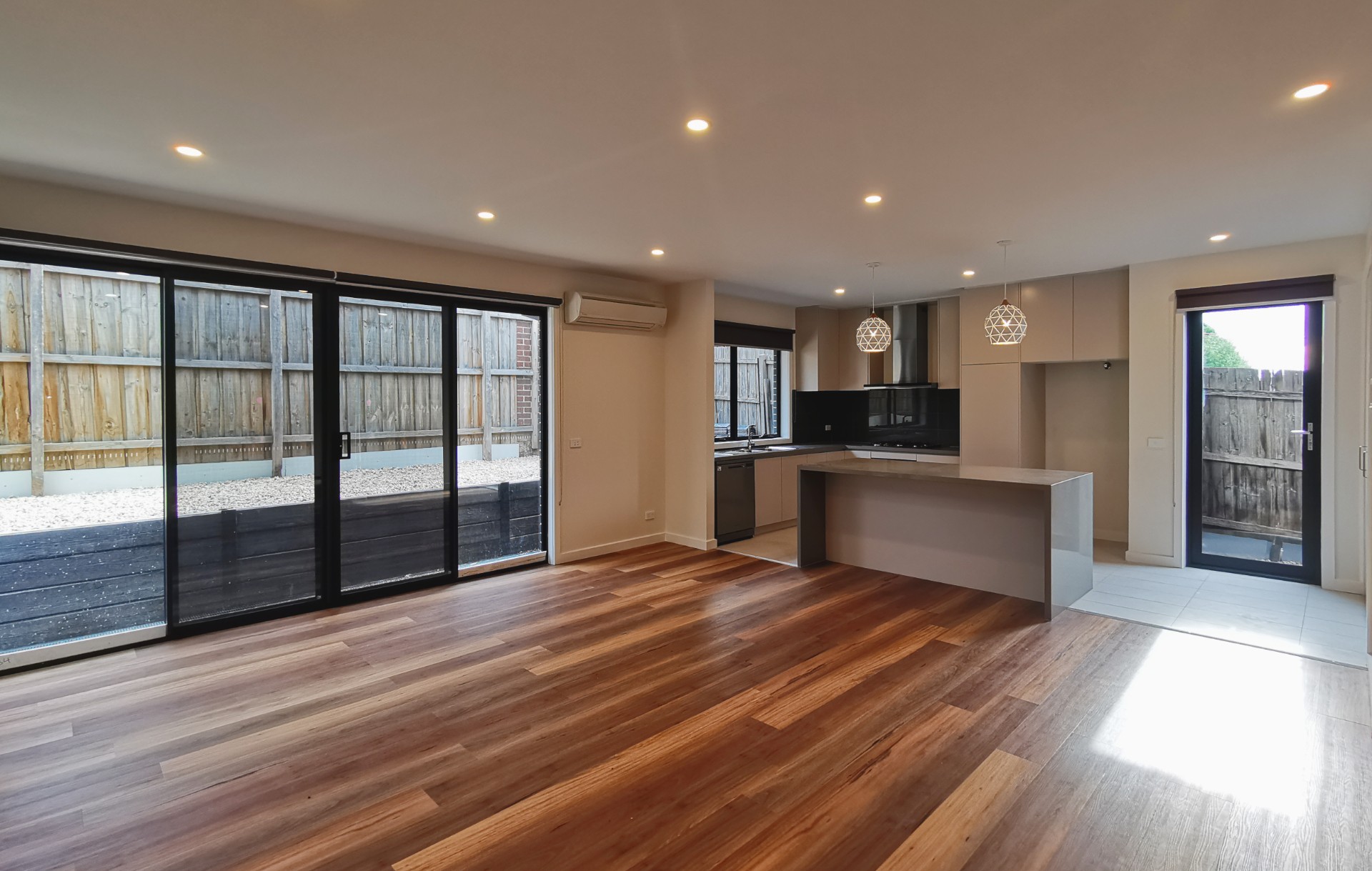 2/150 Power Avenue, Chadstone, VIC 3148